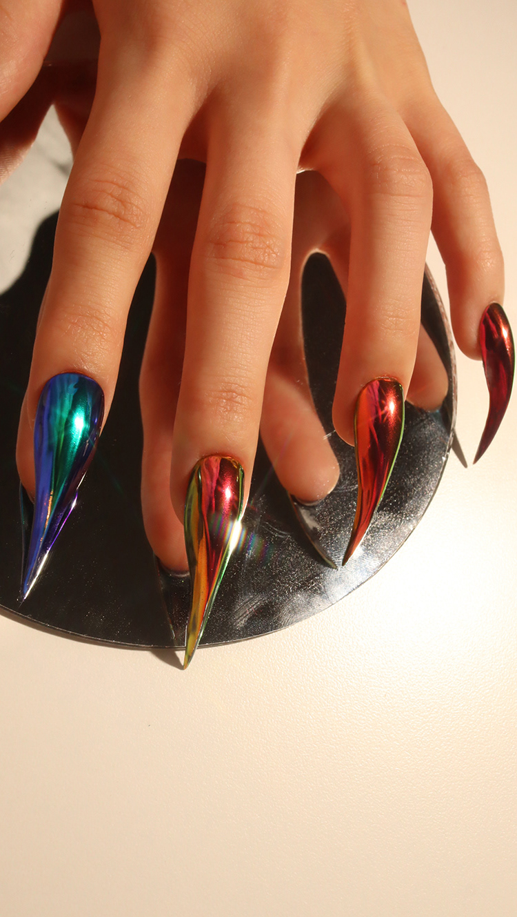 ©NAILIST_ONE : LIQUID FOREST CHROME