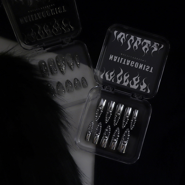 ©NAILIST_ONE : NAILTAGONIST