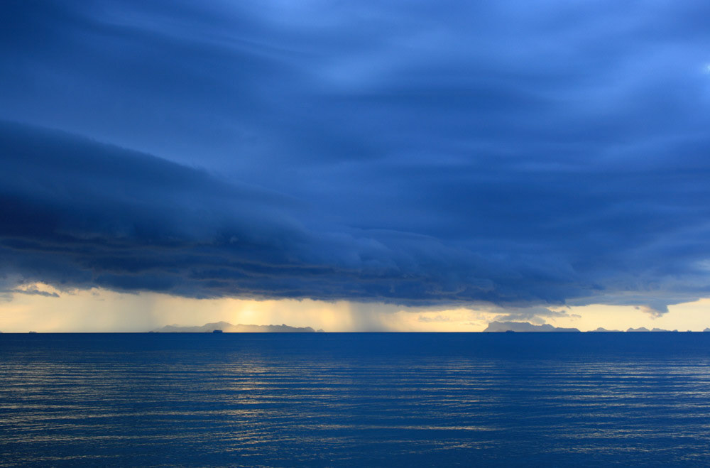 It's about to pour cats and dogs in Koh Samui, Koh Samui, Thailand, 2007