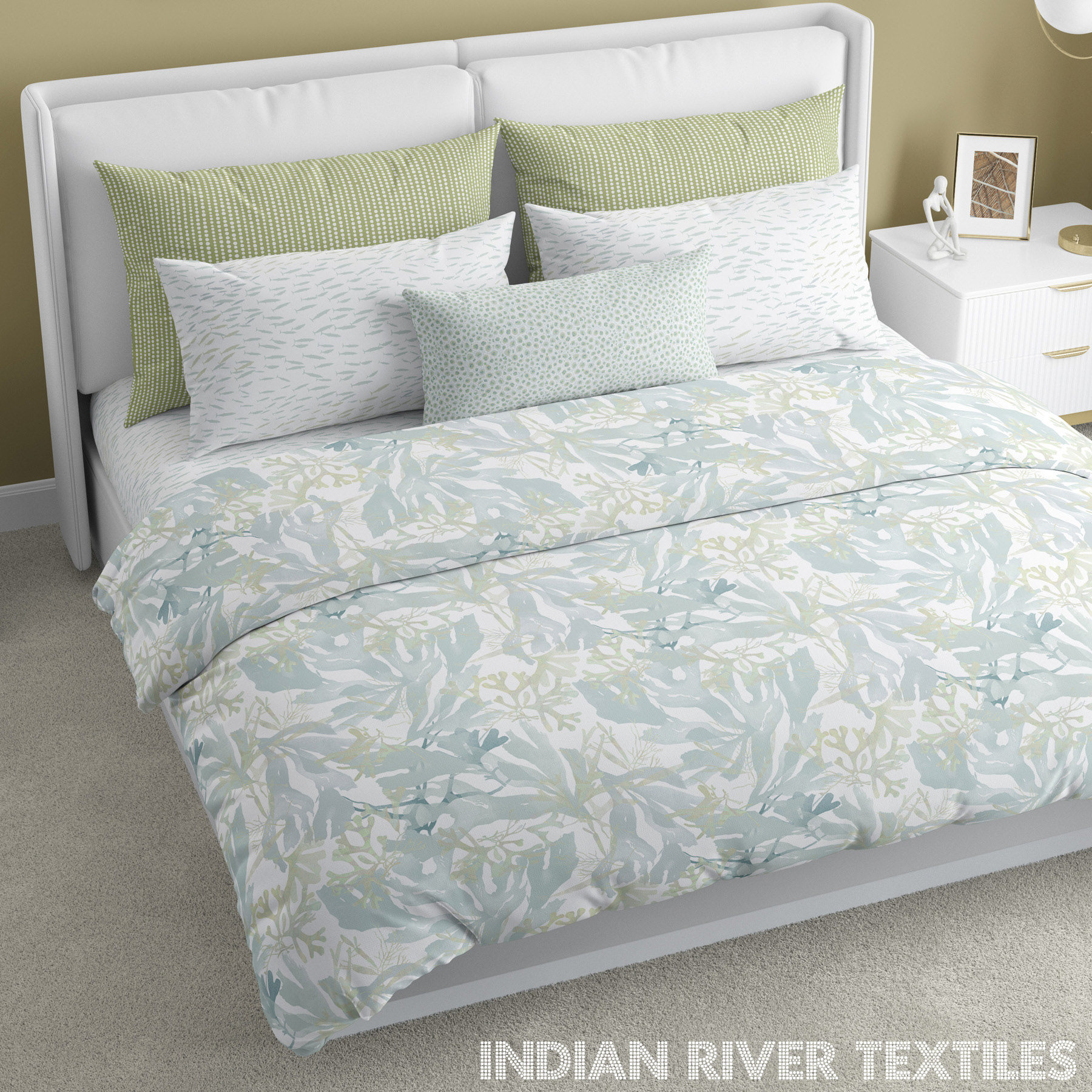 Floating Dilsea Gray