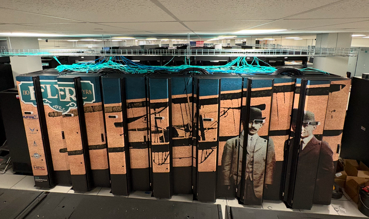 Flyer Supercomputer mural door assembly