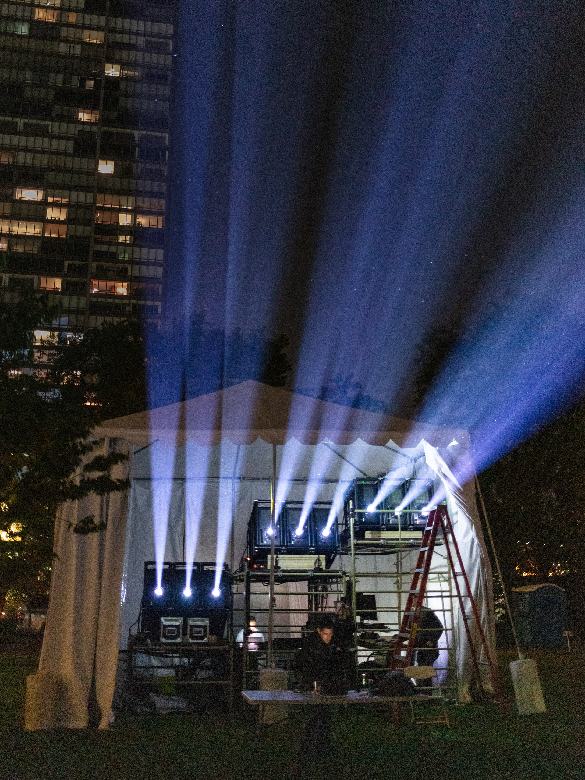 Images were projected by 21 huge projectors onto both UN buildings