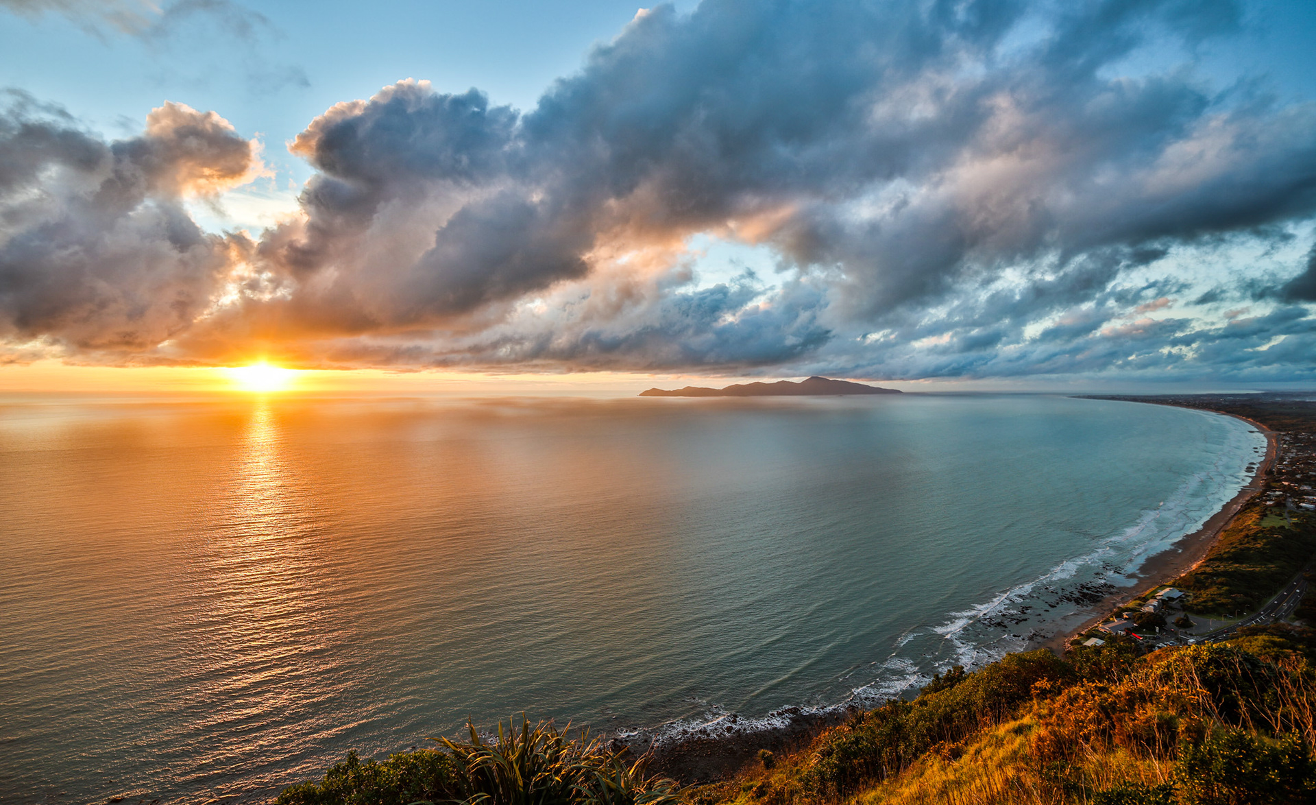 View of Paekakariki and Kapiti island from Paekakariki Hill Road.