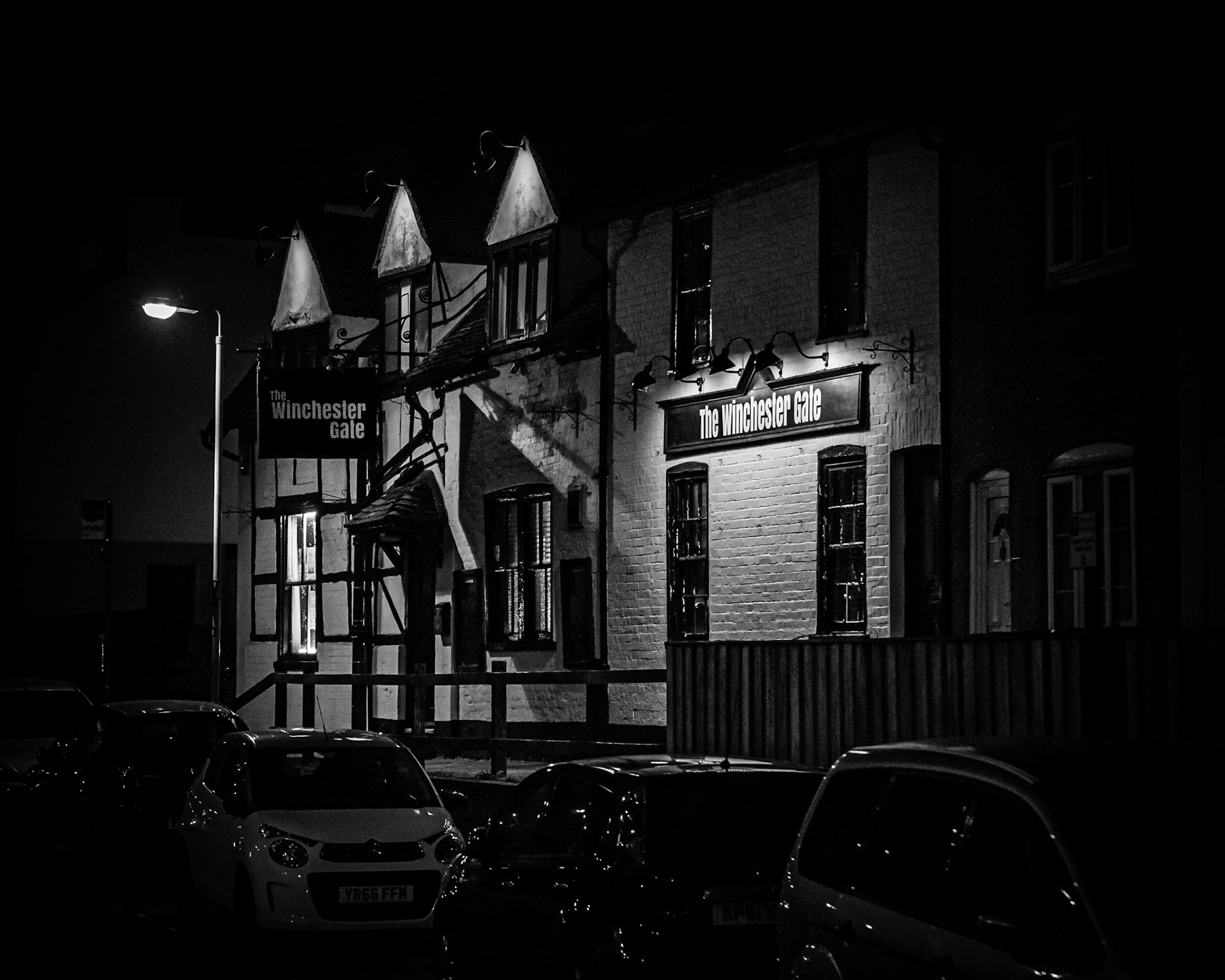 The Winchester Gate - Rampart Rd