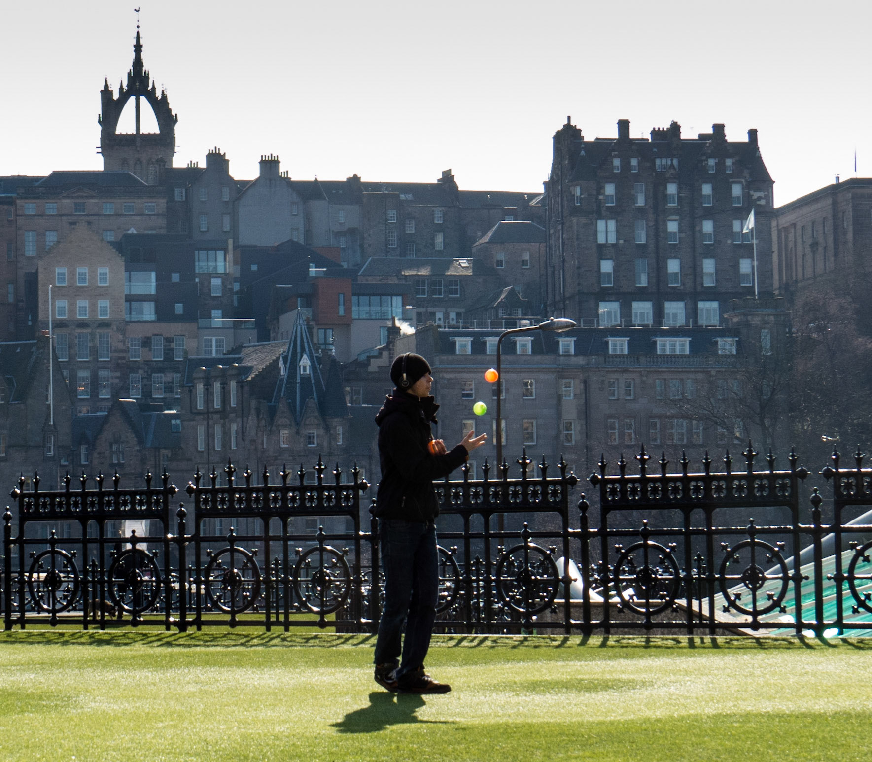 Juggler, Princes Mall, Edinburgh, 2014
