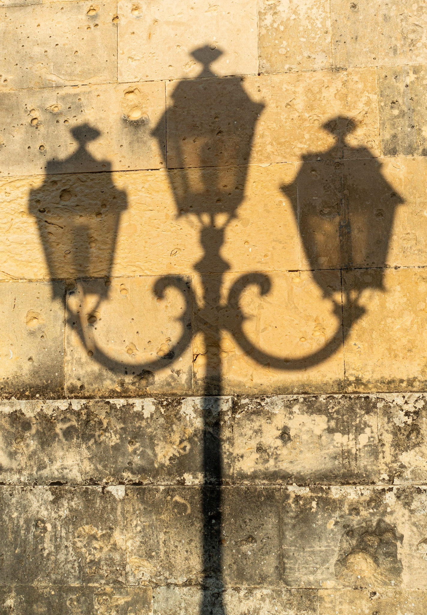 Lamp standard, shadows Palace of St. Michael and St. George, Corfu, 2019