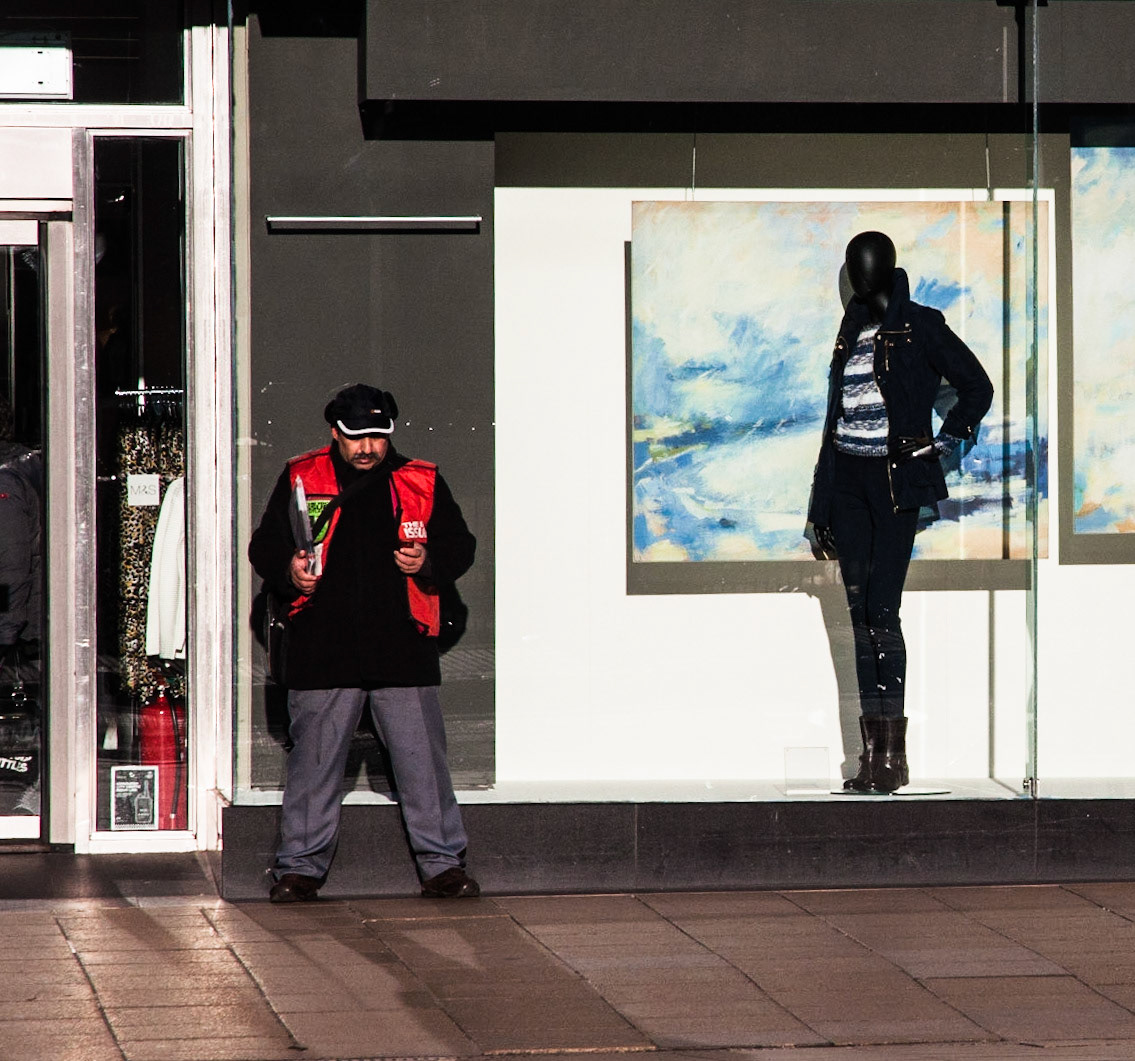 Big Issue seller, Edinburgh, 2014