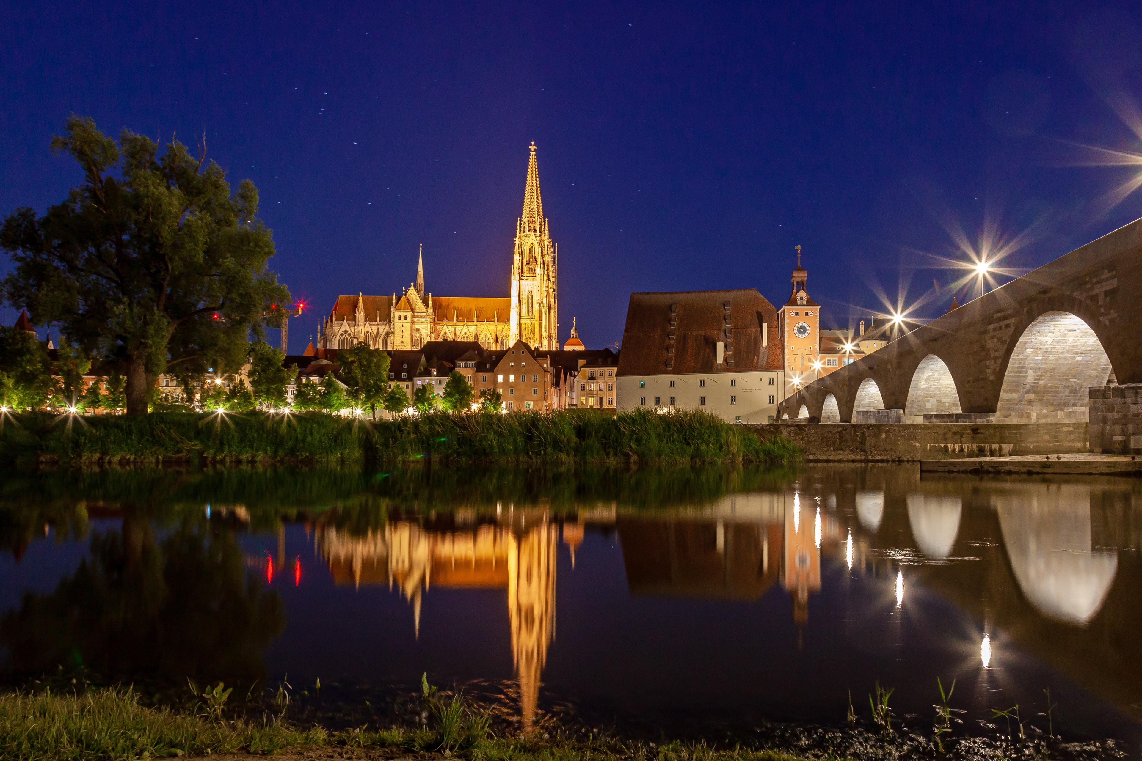 Regensburg, blaue Stunde