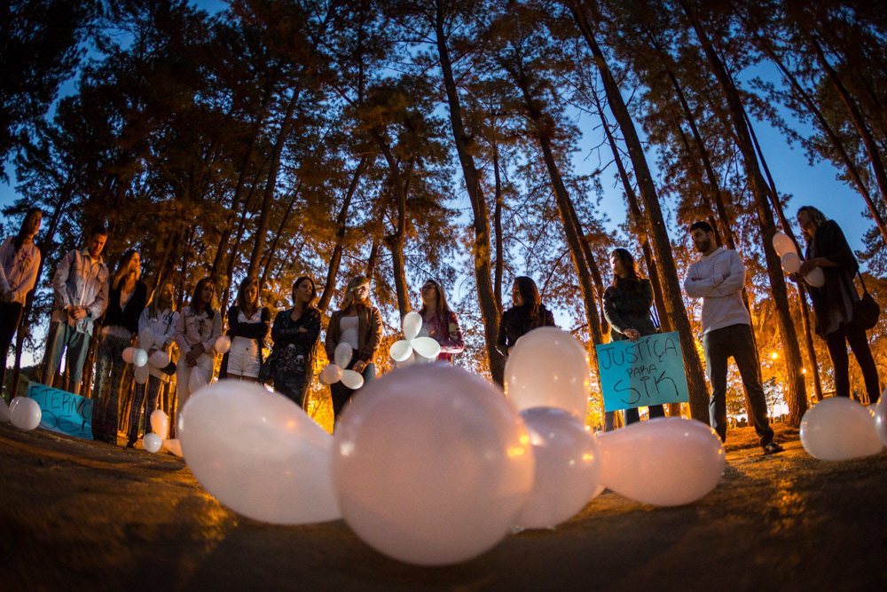 Amigos e familiares prestam homenagem ao Yago e pedem justiça