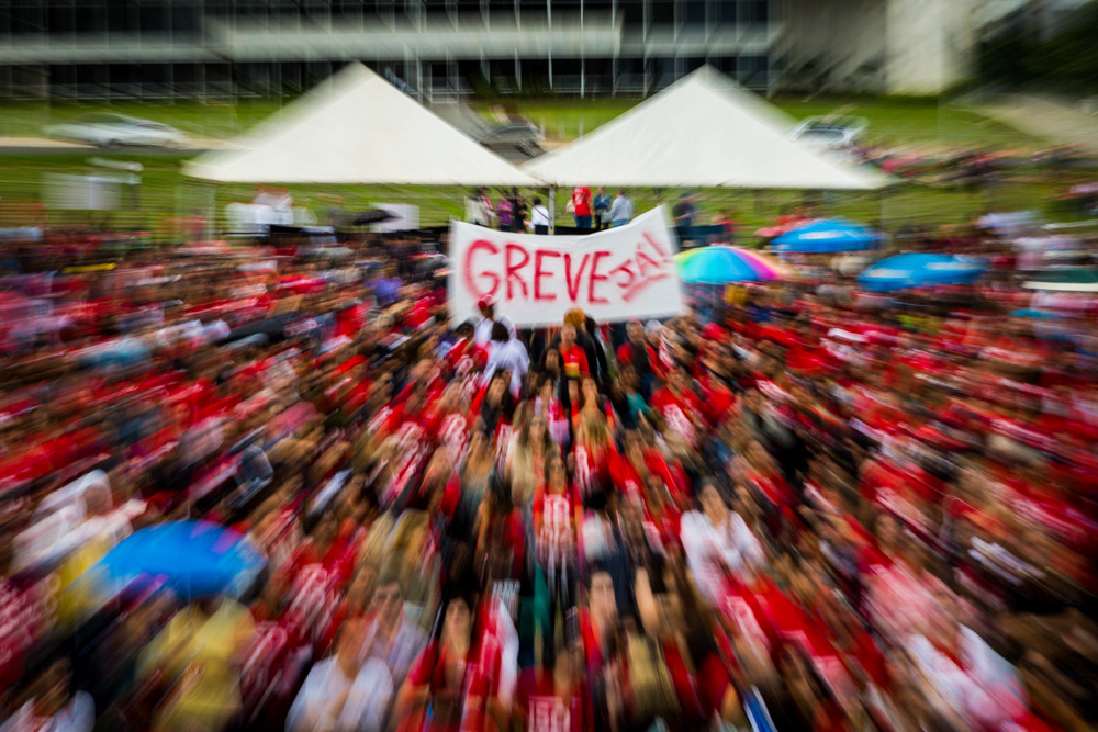 Assembléia dos Professores em frente ao Palácio do Buriti (Brasília-DF), em 2017