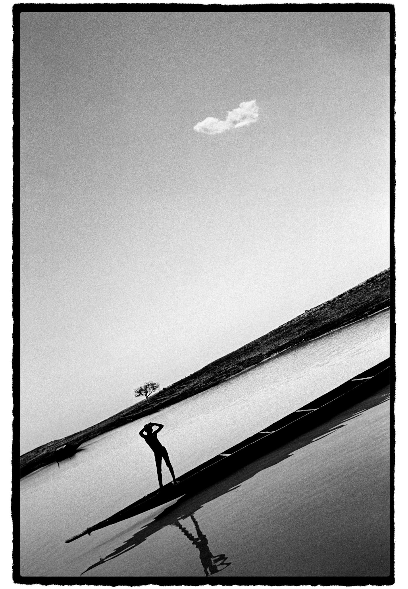 La pirogue et la grâce. L'Afrique Hermès. Mopti 1996