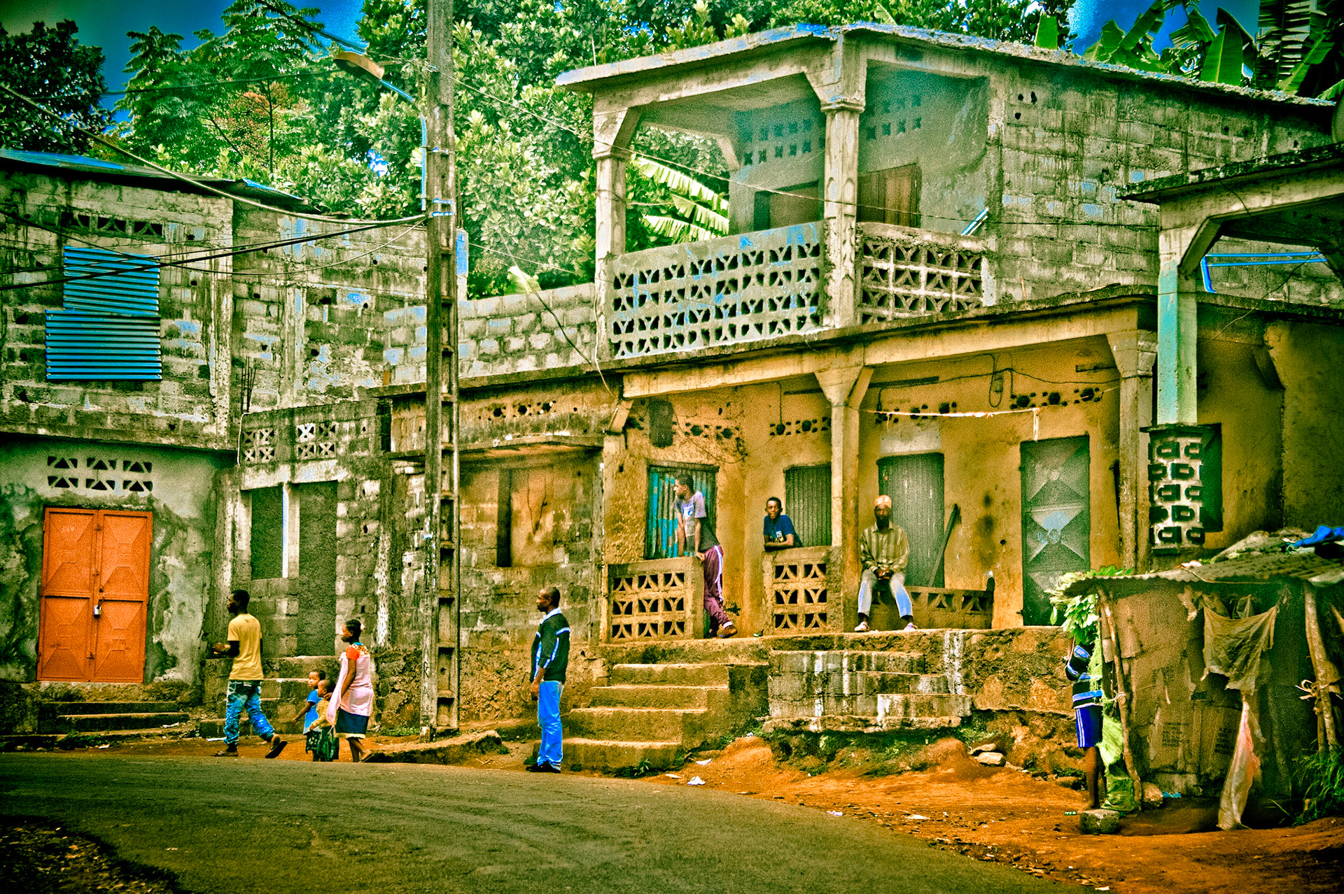 Comores. Construction