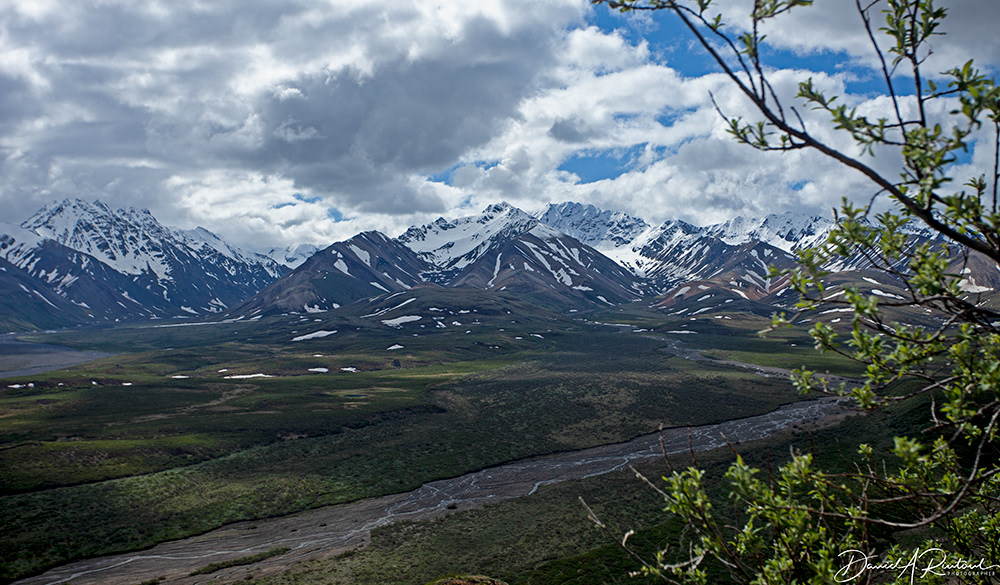Alaska - River and mountains in Denali National Park