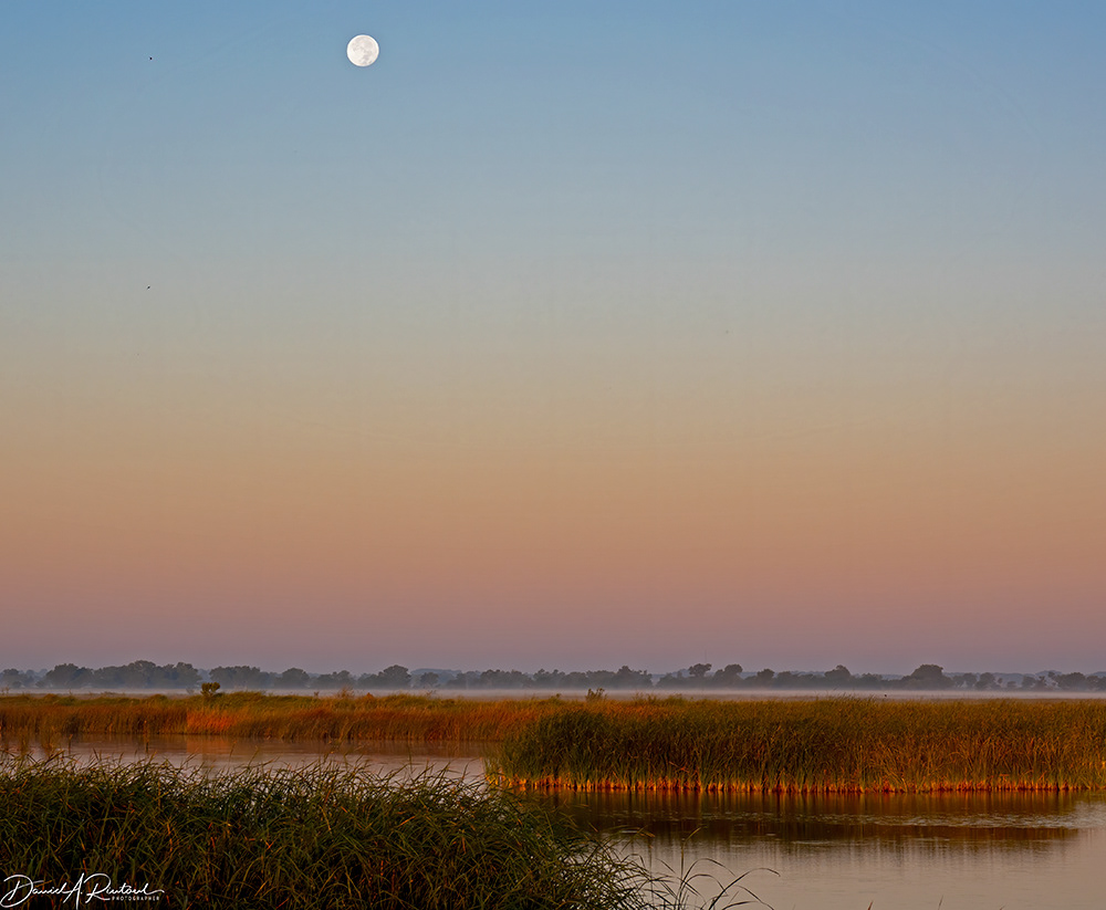 Kansas - Moon setting over Quivira