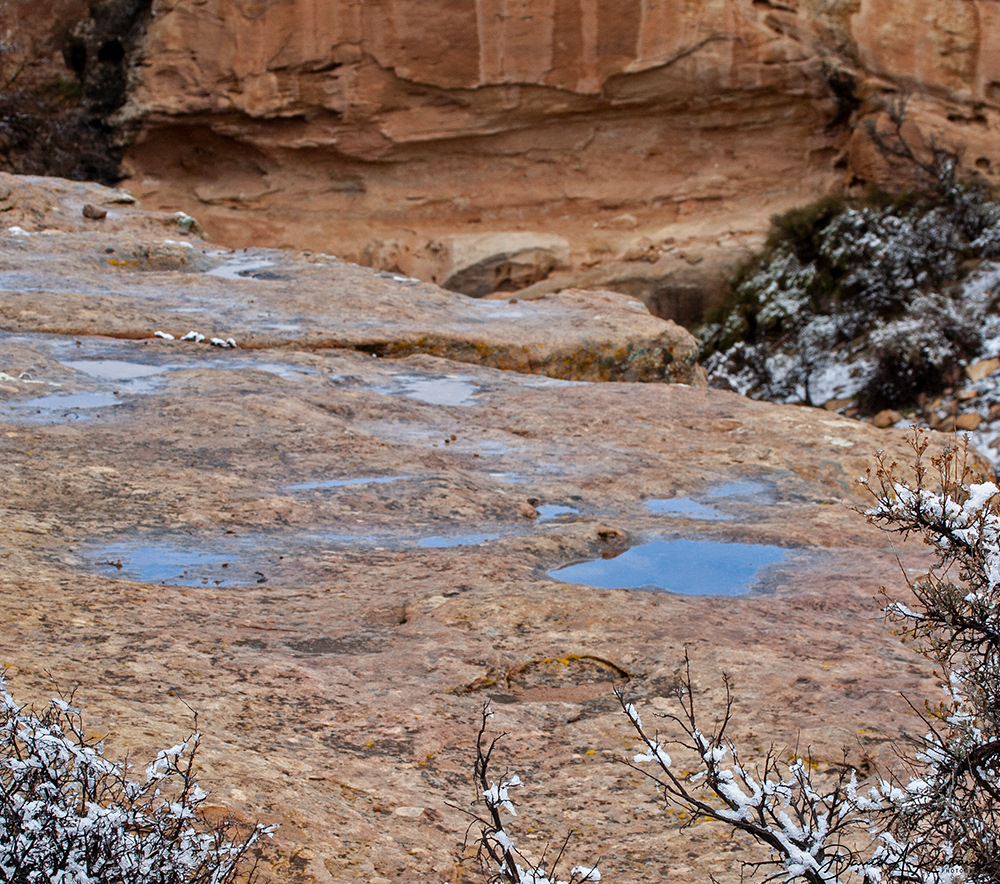 Utah - Turquoise reflections at Hovenweep