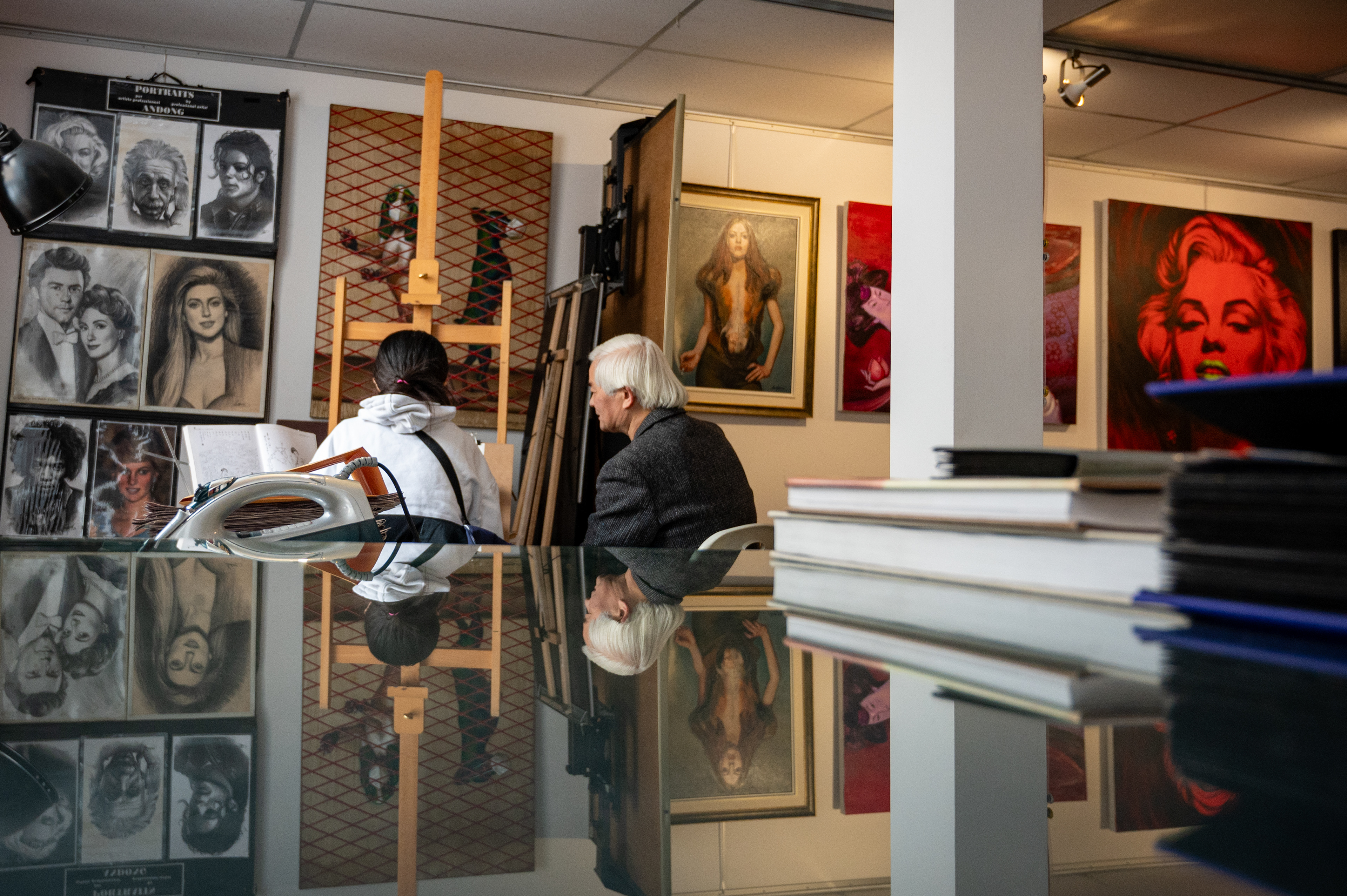 Andong Wang guide son élève  Andong Wang guides his student  王安東在指導學生