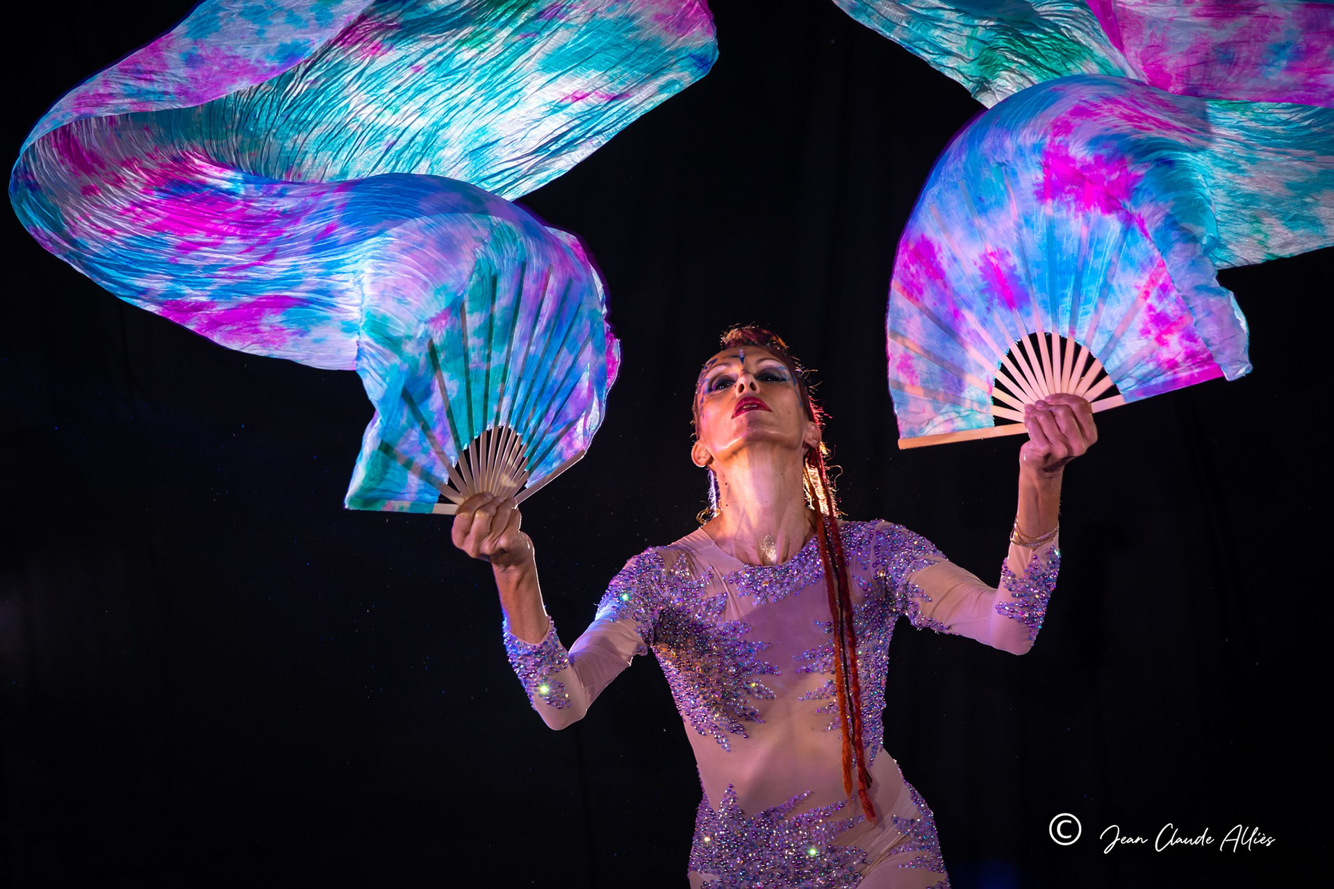 Danse aux éventails de soie