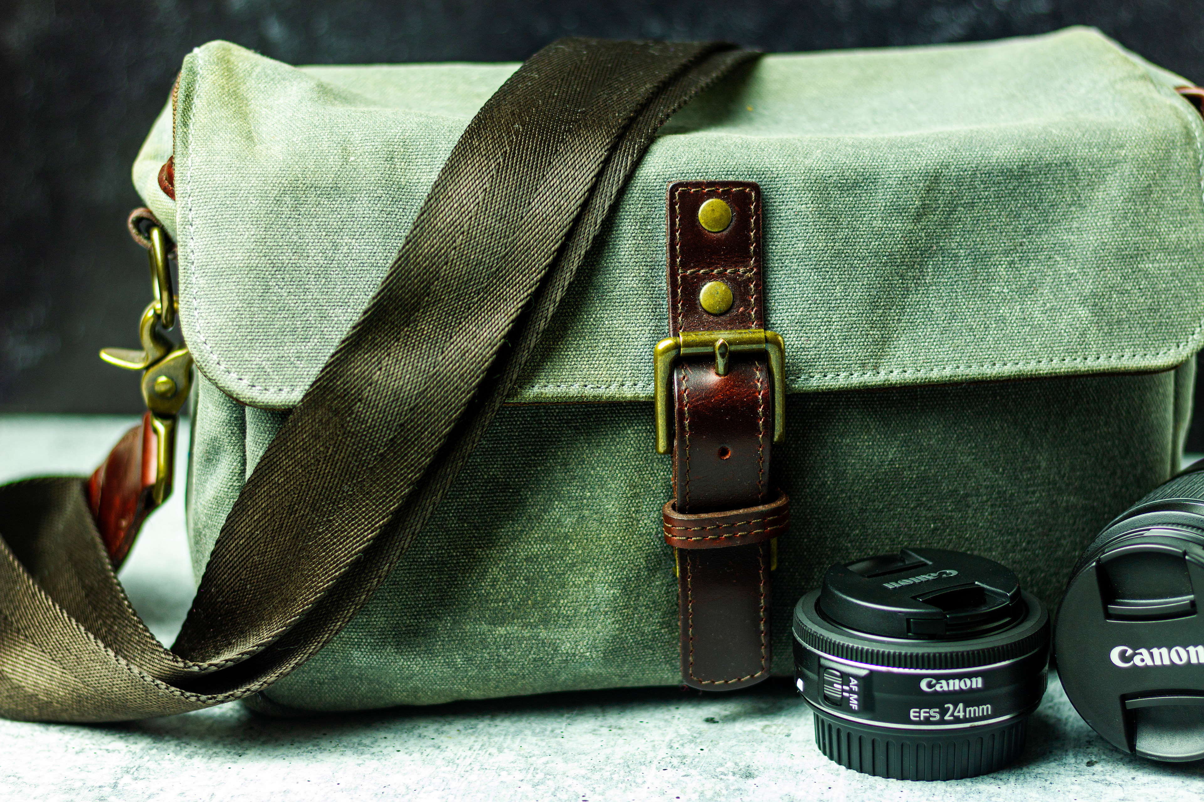 Ona camera bag & Canon lens