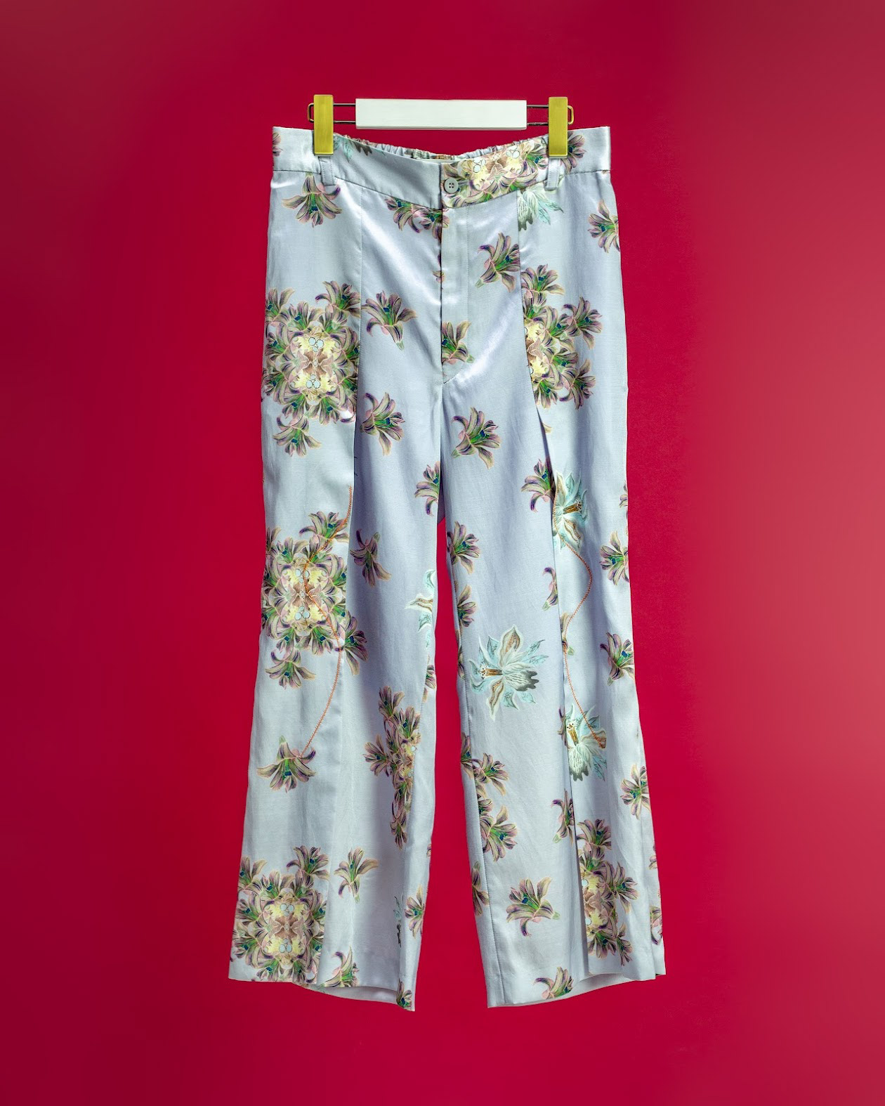Floating Crest Flower print with Cupro and Cotton fabric