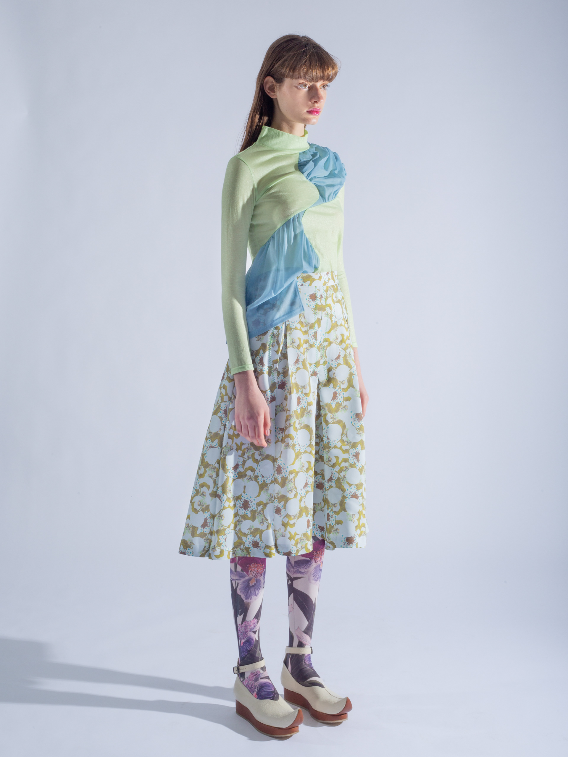 A box skirt with Floral Geometric pattern