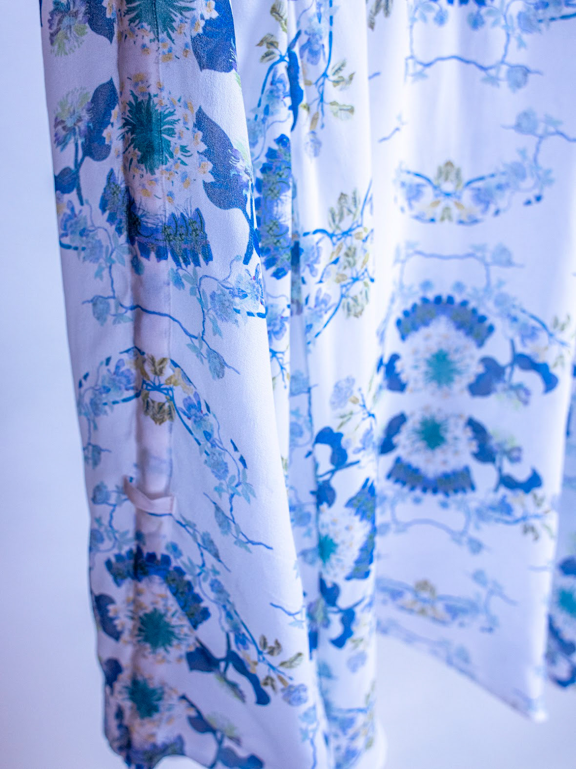 Drawstring blouse design with floral chinoiserie