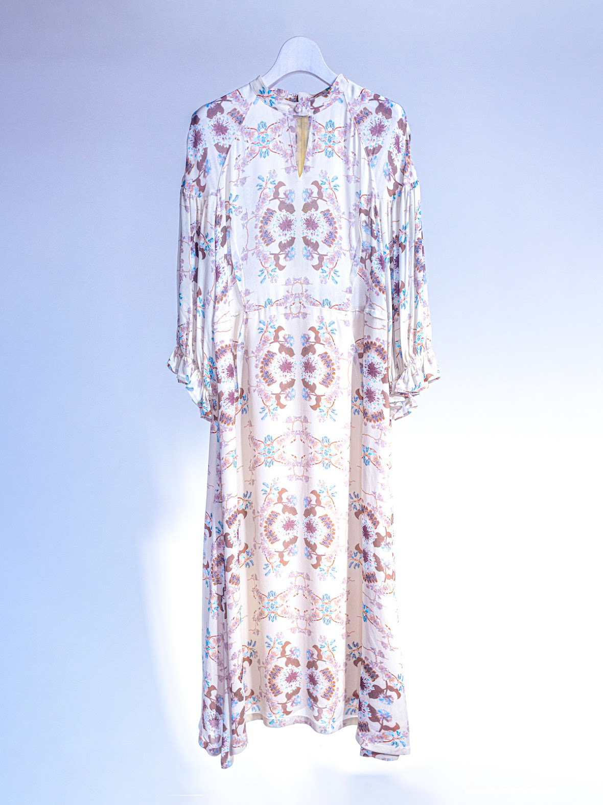 Floral chinoiserie made with cupro fabric