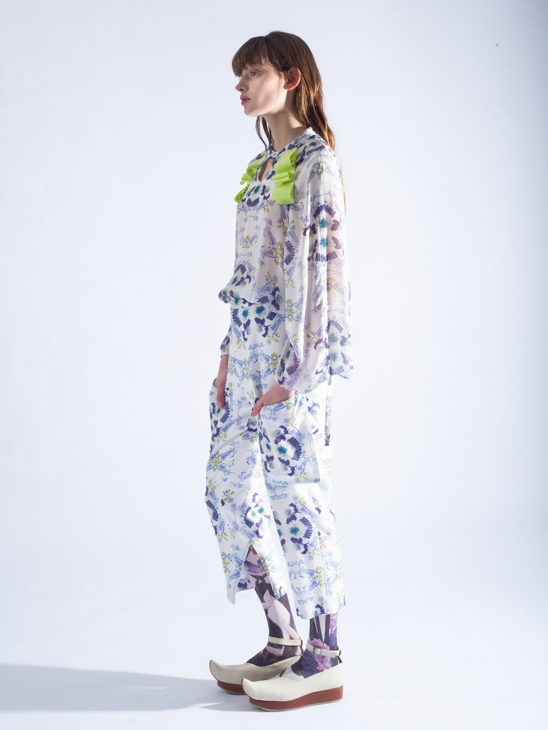 A Cargo trouser designed with floral chinoiserie print
