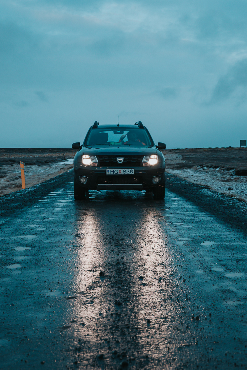 la nostra auto durante il viaggio in Islanda