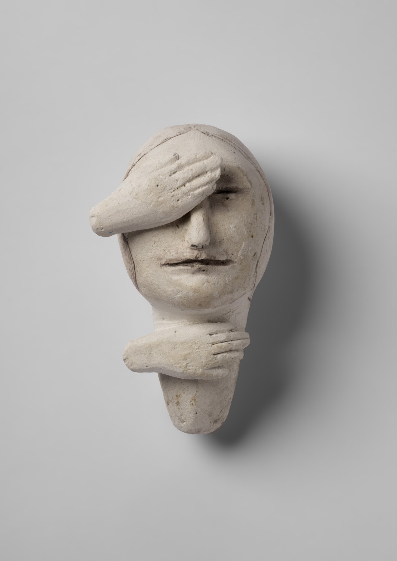 ( collezione privata) Febbre, 2020 gesso 10 x 7 x 7 cm