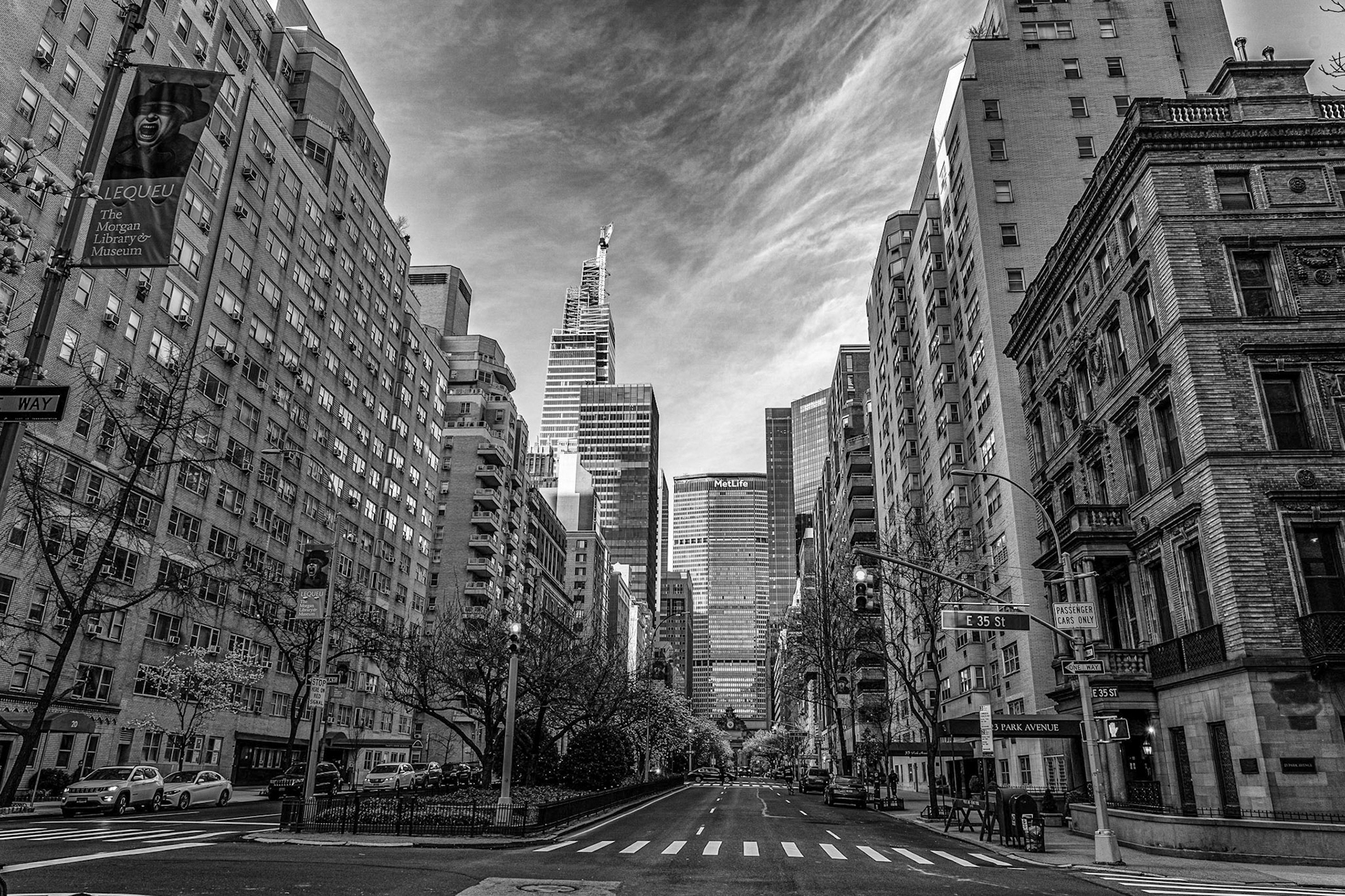 NYC Unlike you have seen it ever before.Many empty streets and very light foot traffic due to Covid-19If You Like What You See Please Follow Me !#NotYourAvgPhotoJoeFollow @notyouravgjoeFollow @notyouravgjoe.neon#MadeWithPlatypodAll Right ReservedAll Images © Joe Pellicone, Images may be shared on social media with credit. For information about Prints or Commercial use of these images, please message me or email NotYourAvgPhotoJoe@gmail.com#coronavirusnyc#manhattan #nyc #newyork #newyorkcity #brooklyn #queens #bigapple #harlem #newyorker #photooftheday #timessquare#nycphotographer #city #streetphotography #nycity #nycprimeshot #iloveny #midtown #newyorklife #skyline #ilovenyc #nyclife #travelphotography #thebigapple #jfk #jfkairport