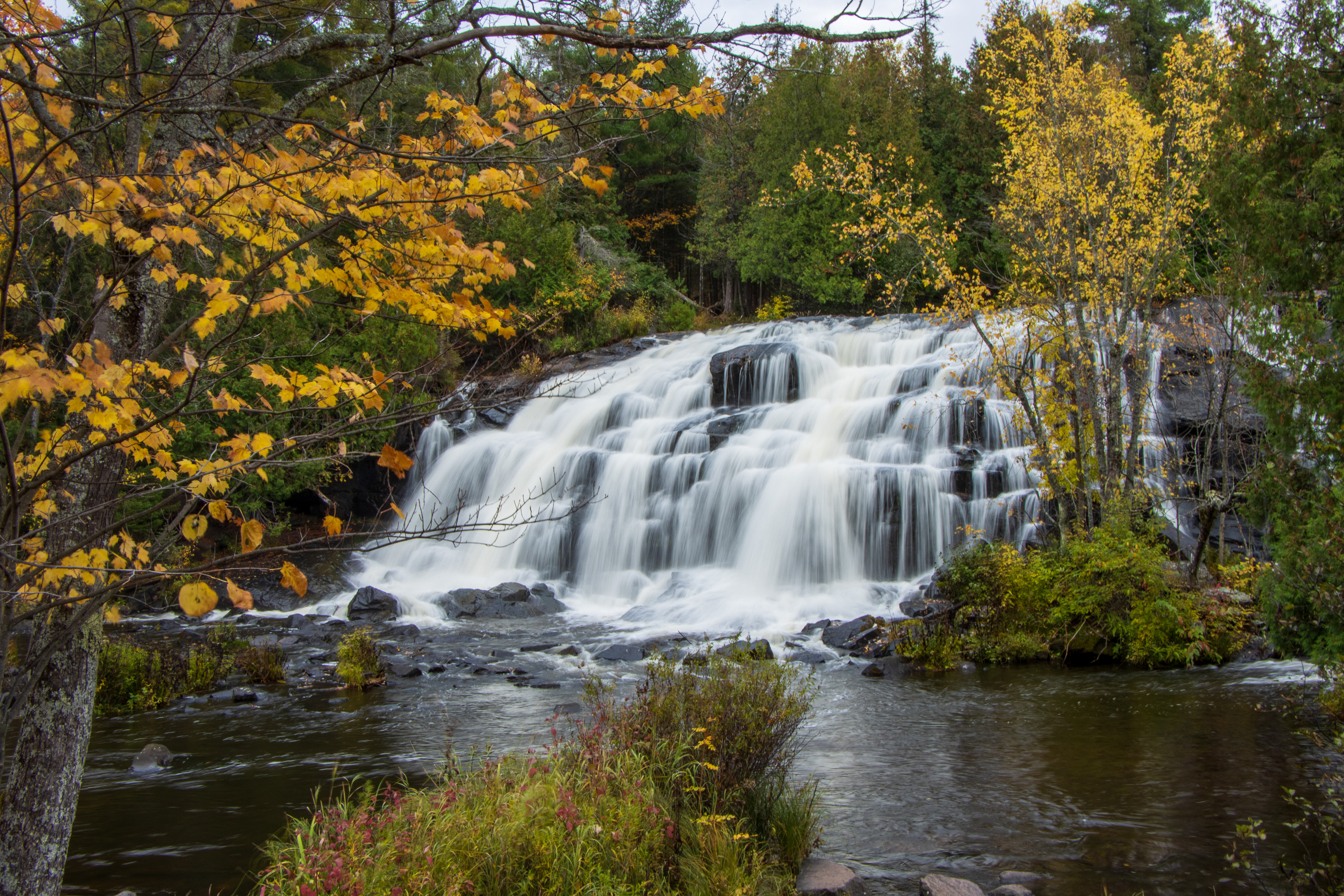 Bond Falls