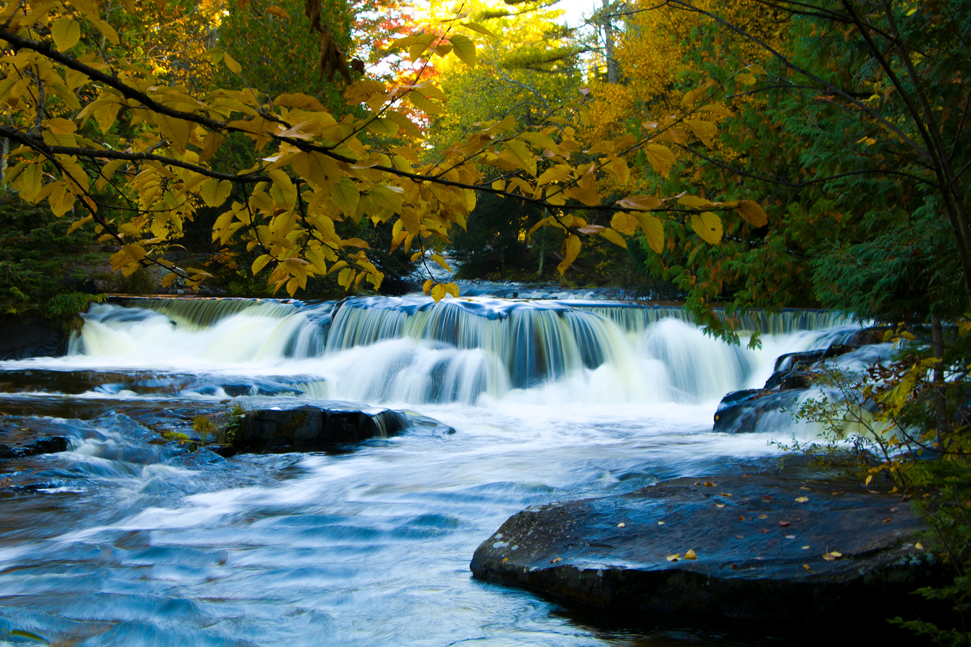 Bond Falls