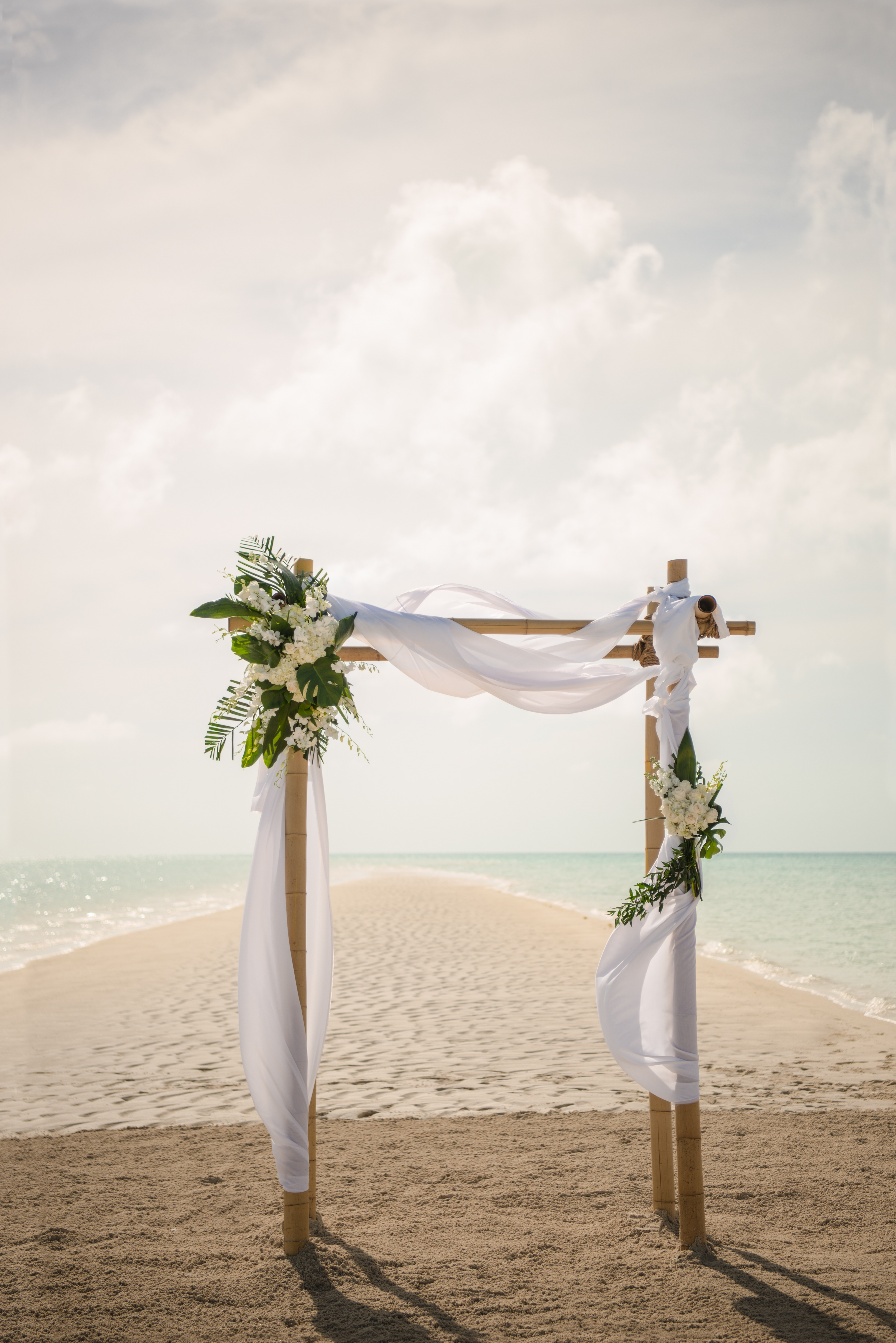 Romantic Sandbar Wedding | Exumas, Bahamas 