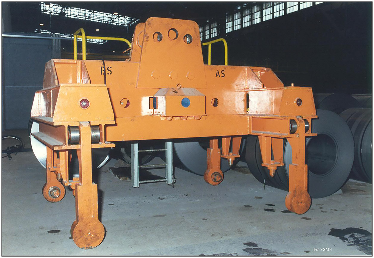 Engin de transport des cylindres d'appui