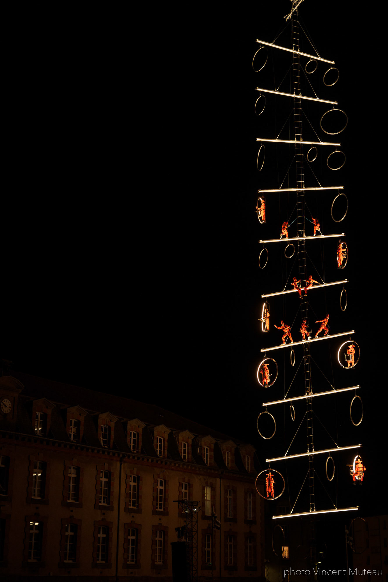 Transe Express_A.D.N. Odyssée Verticale