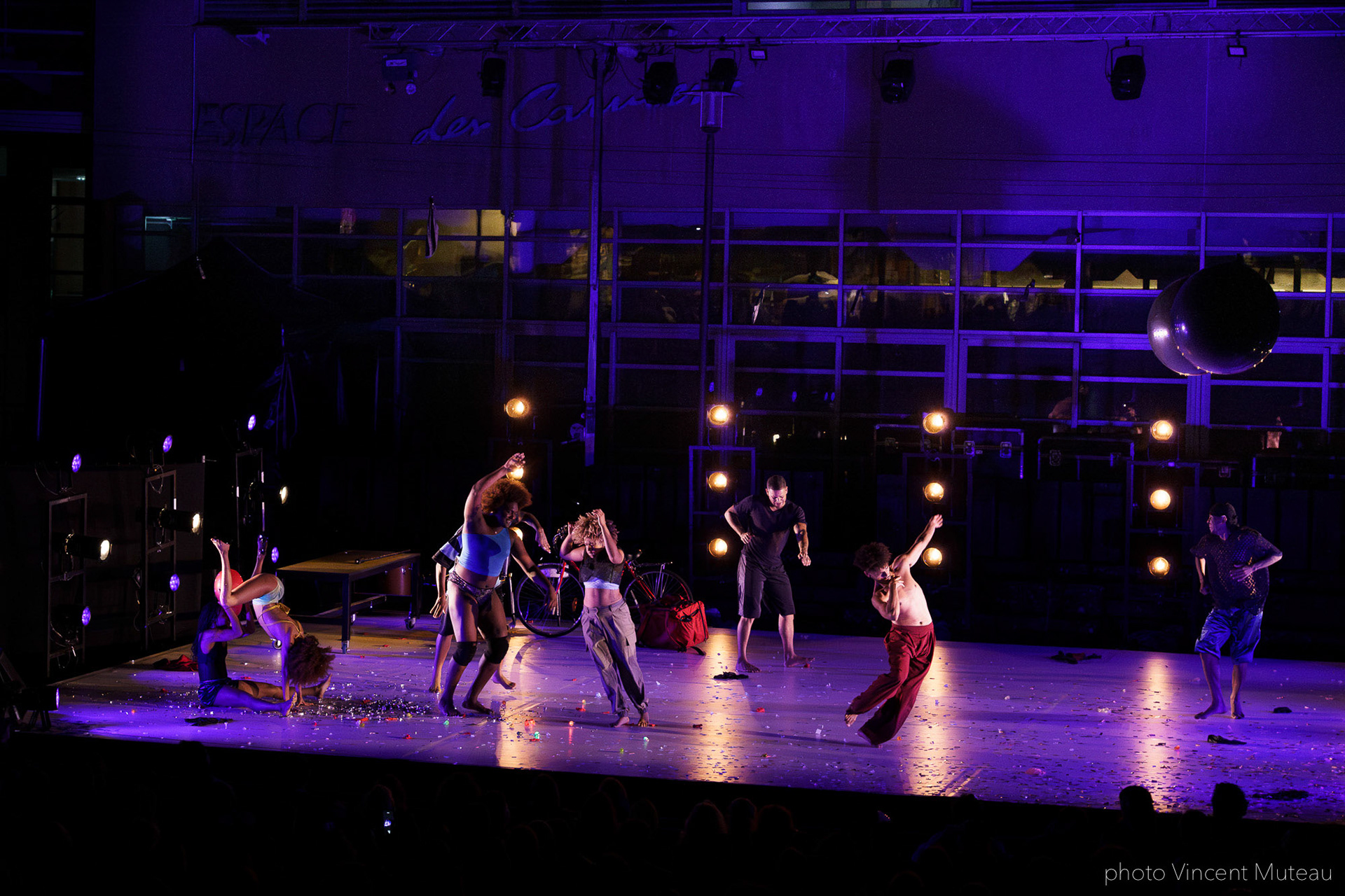 Alice Ripoll - Cia Suave_ZONA FRANCA