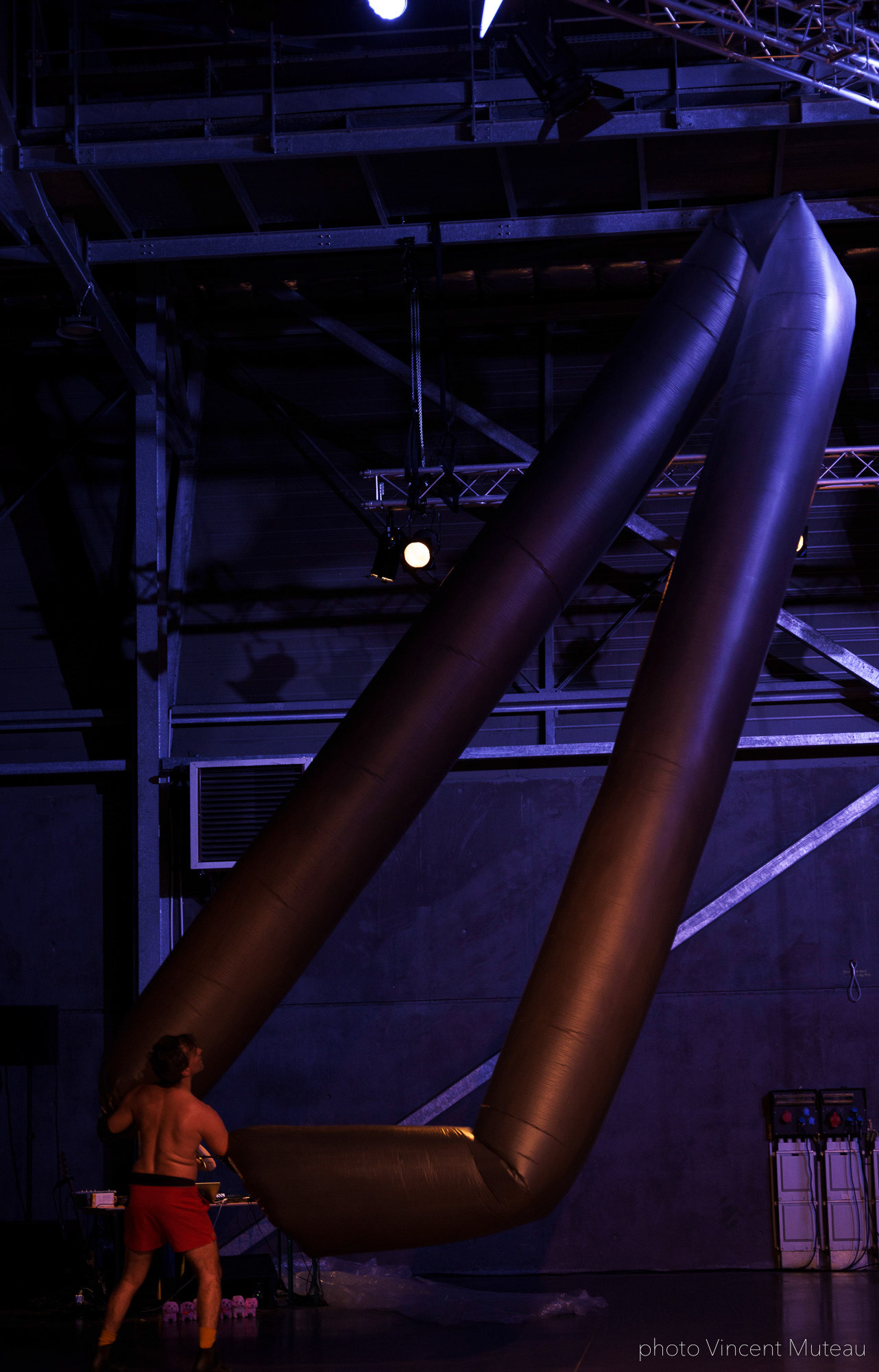 Renato Linhares Má-Criação_SHAMPOO