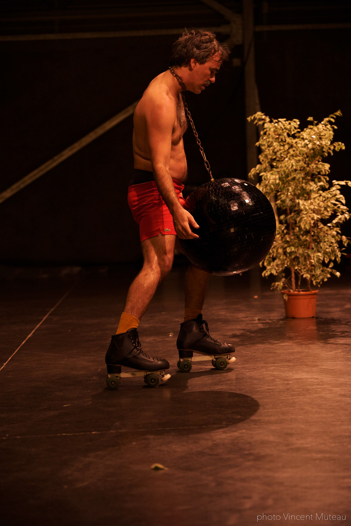 Renato Linhares Má-Criação_SHAMPOO