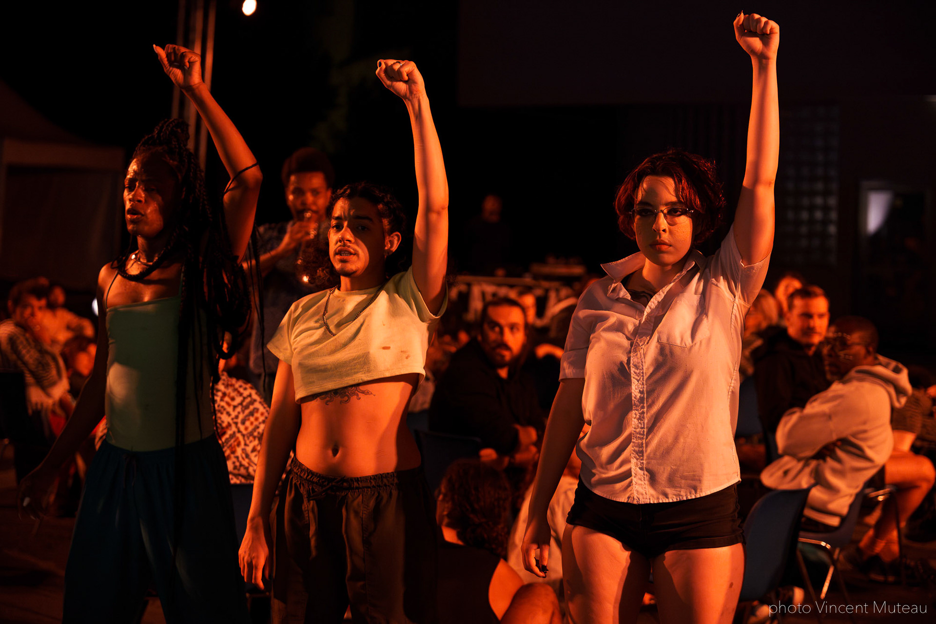 coletivA Ocupação_Quando Quebra Queima