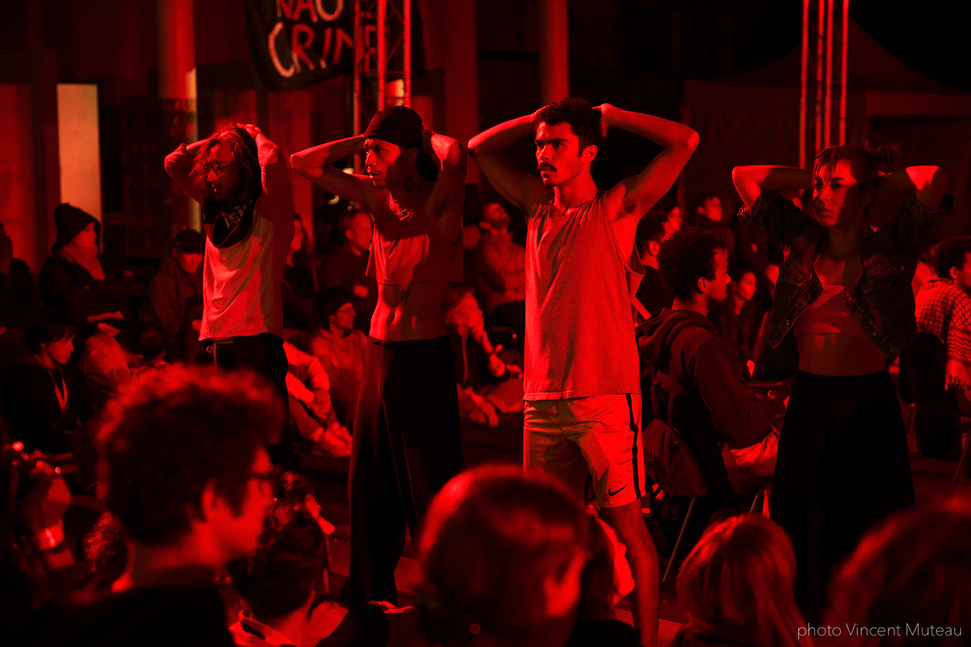 coletivA Ocupação_Quando Quebra Queima