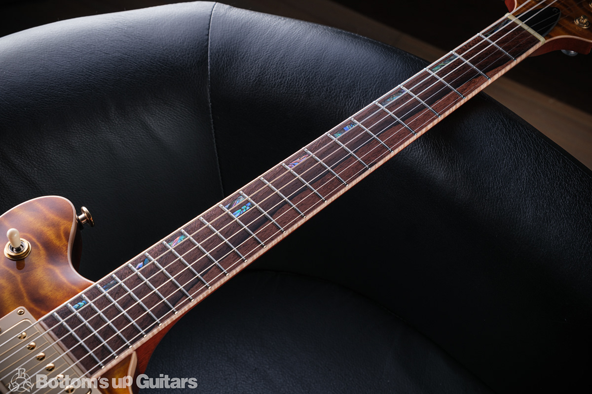 Bottom's Up Guitars | Hi-Reso Guitar Photo Gallery - T's Guitars Arc ...