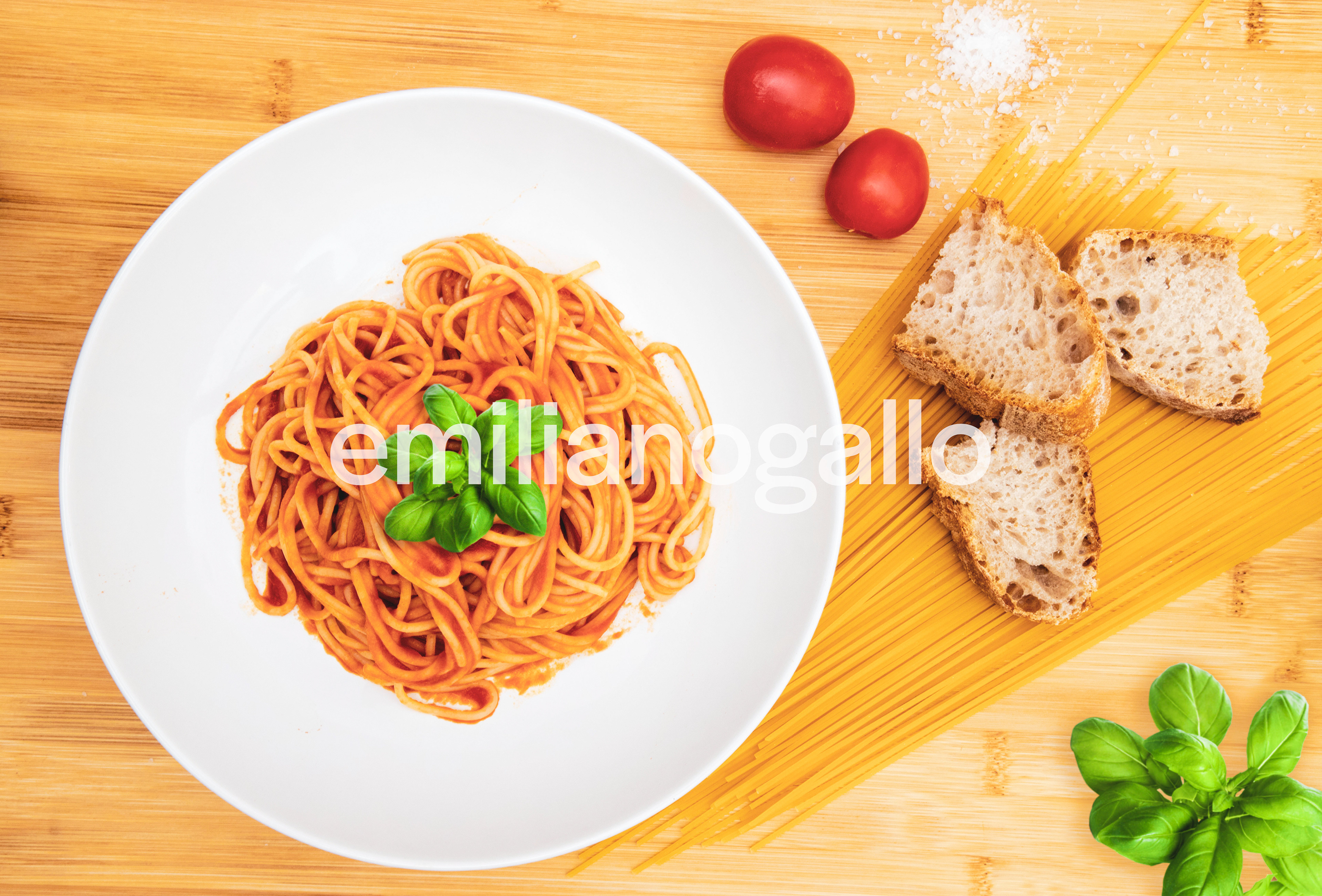 Pasta with tomatoes / Rome, Italy