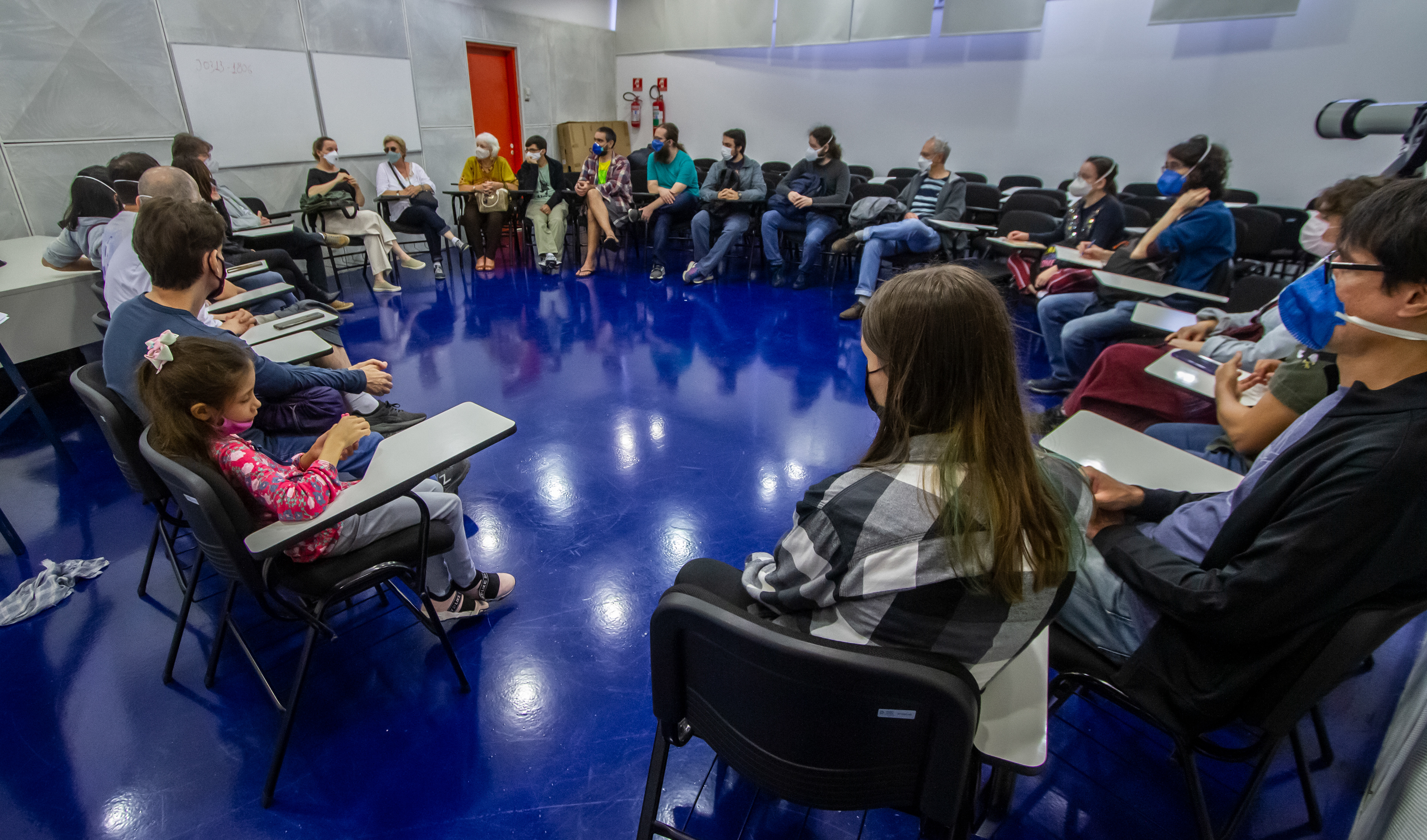 Bate-papo. Foto: Rogério Albuquerque