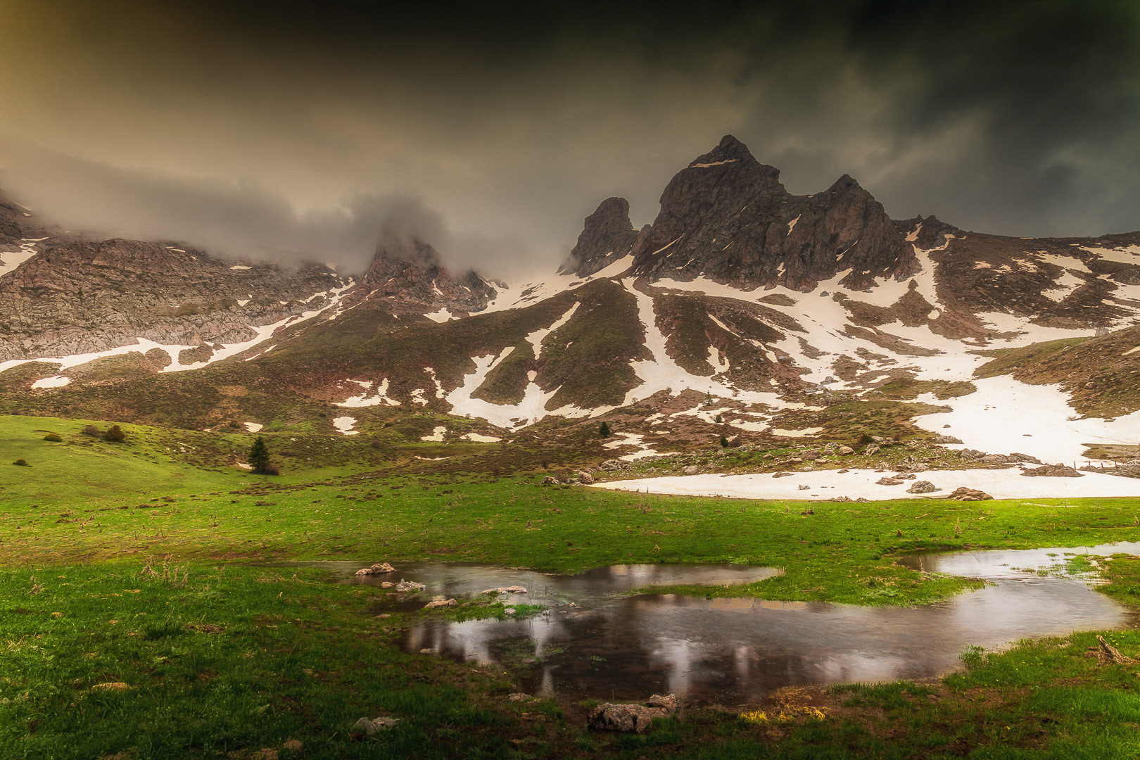 Mount Vardousia