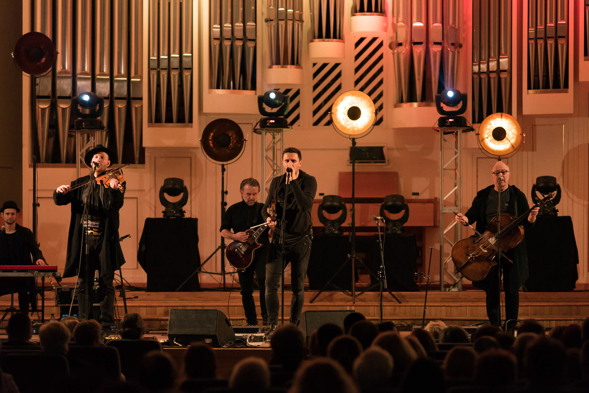Zakopower charytatywnie dla Fundacji Anny Dymnej "Mimo Wszystko" w Filharmonii Krakowskiej