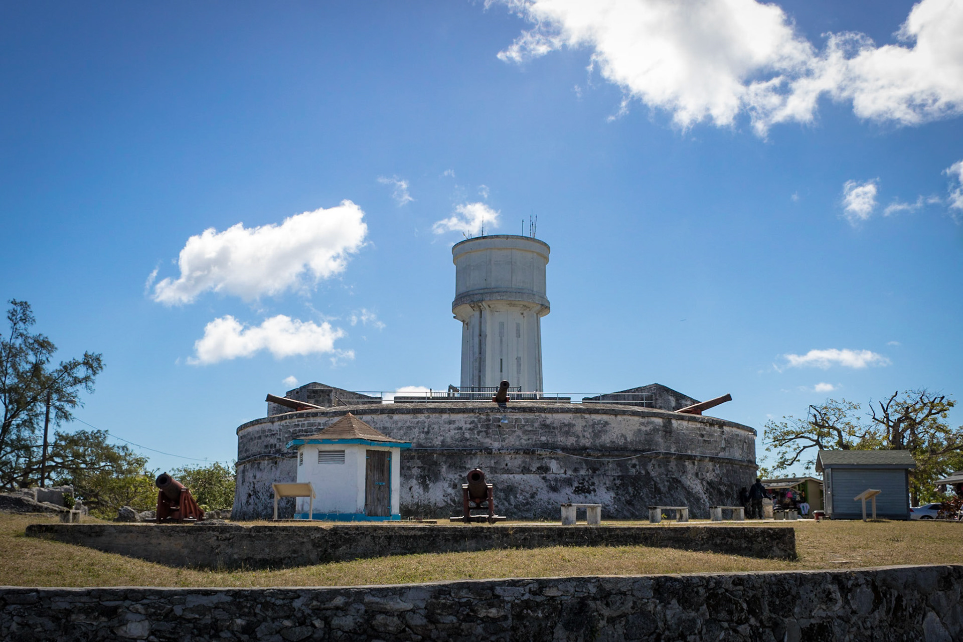 Built in 1793 by Lord Dunmore to protect Nassau, the fort saw little action, and was turned into a lighthouse in 1816.