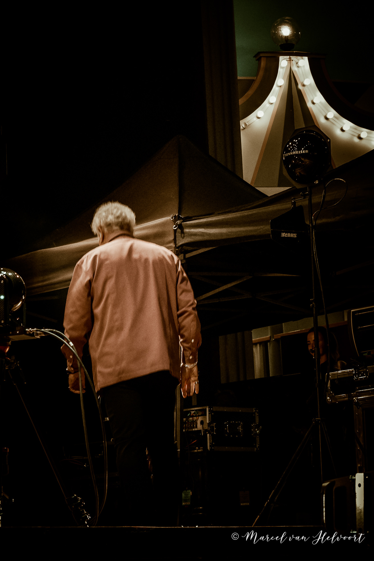 Tom left the stage ...