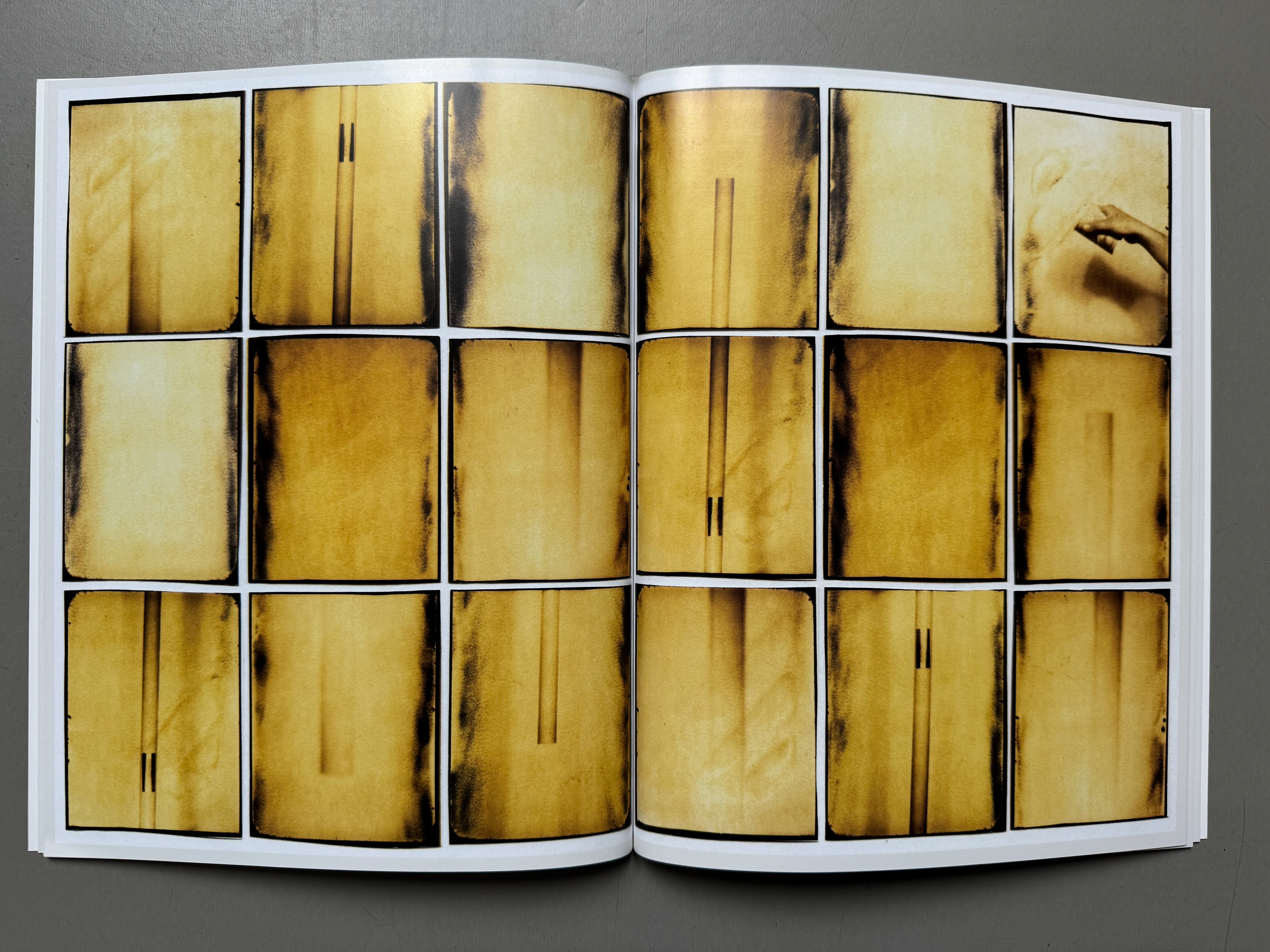 Spread uit Photobooth boek, 2011