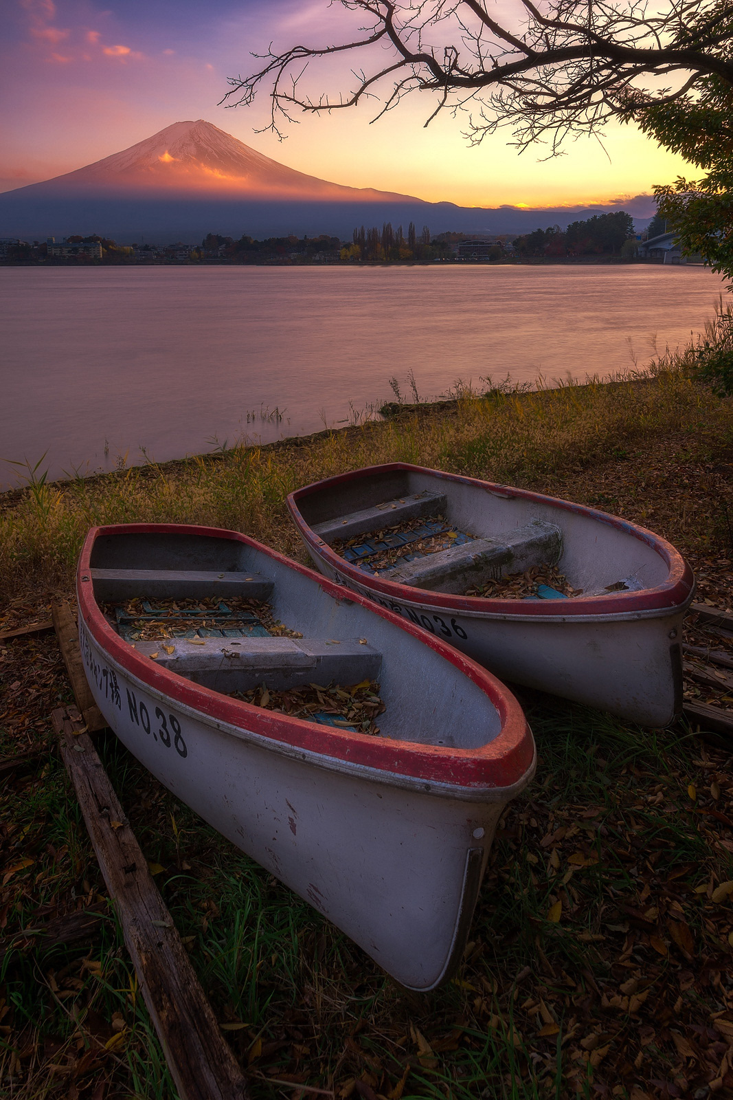 Abandoned boats with Mt.Fuji