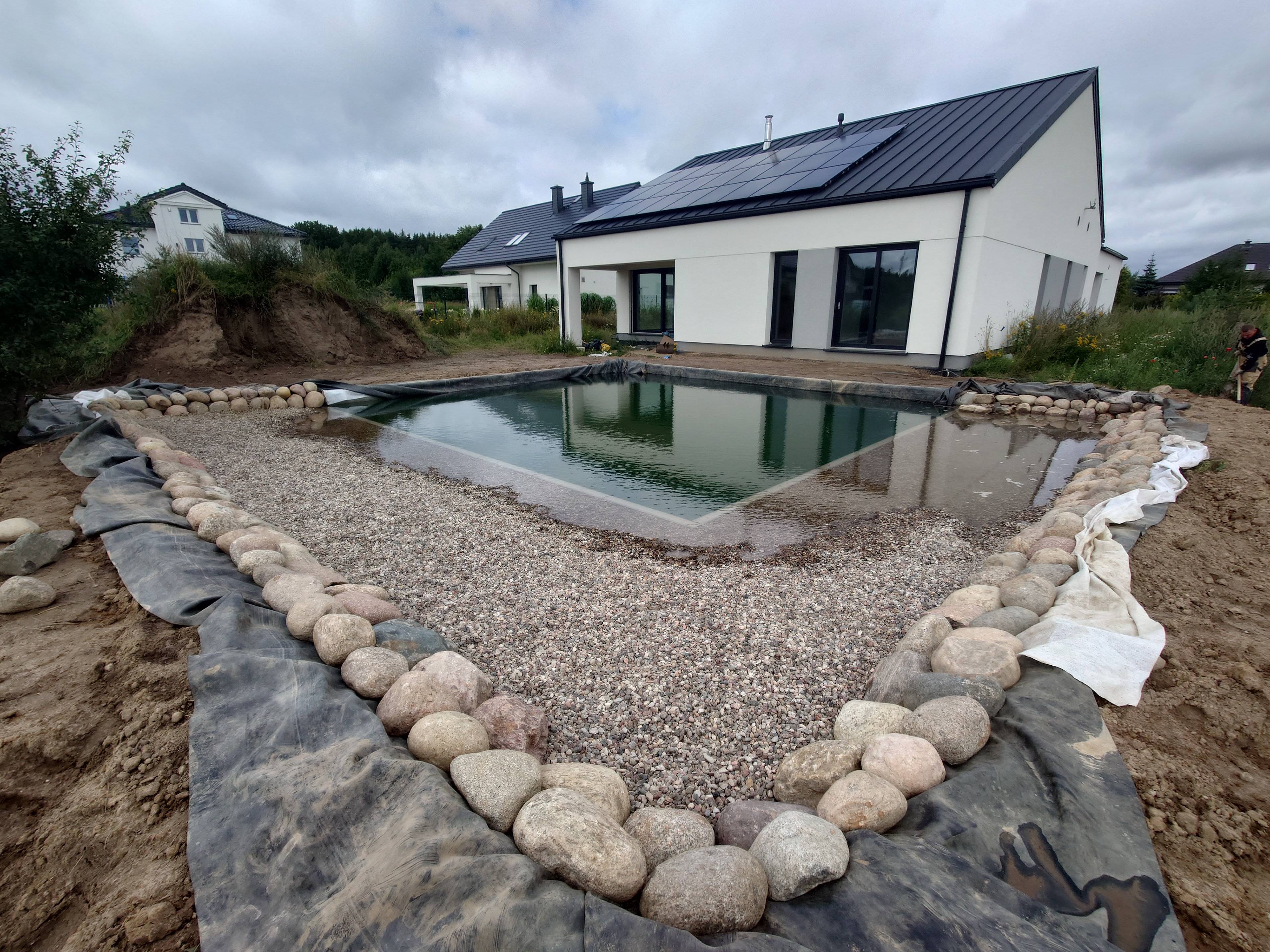 budowa stawu kąpielowego